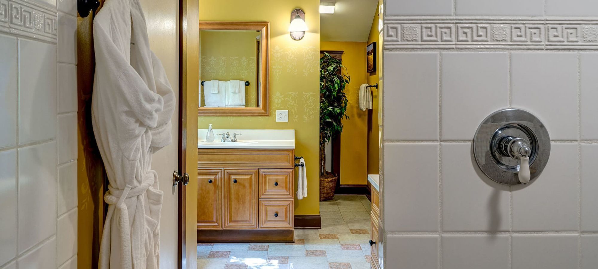 Hill House Bed & Breakfast Inn