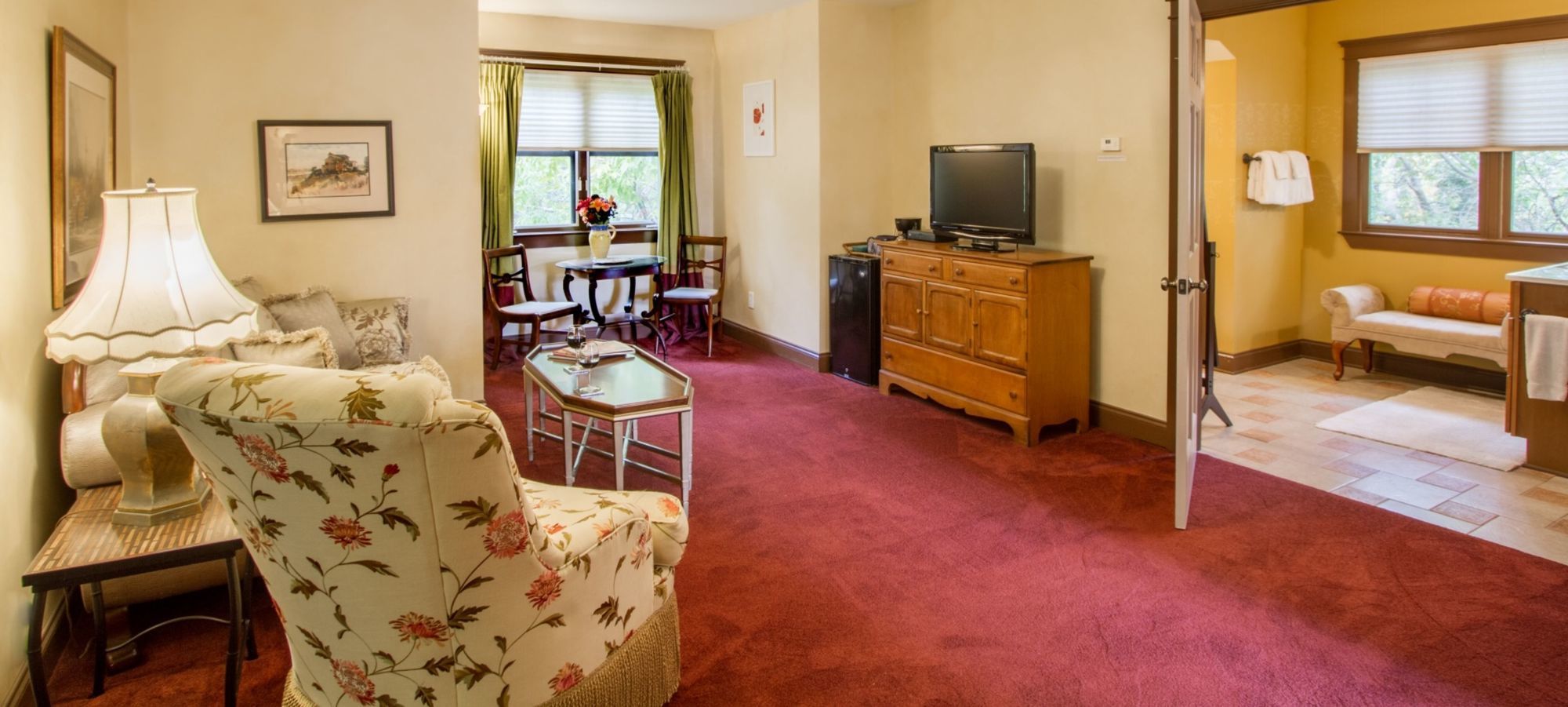 Hill House Bed & Breakfast Inn