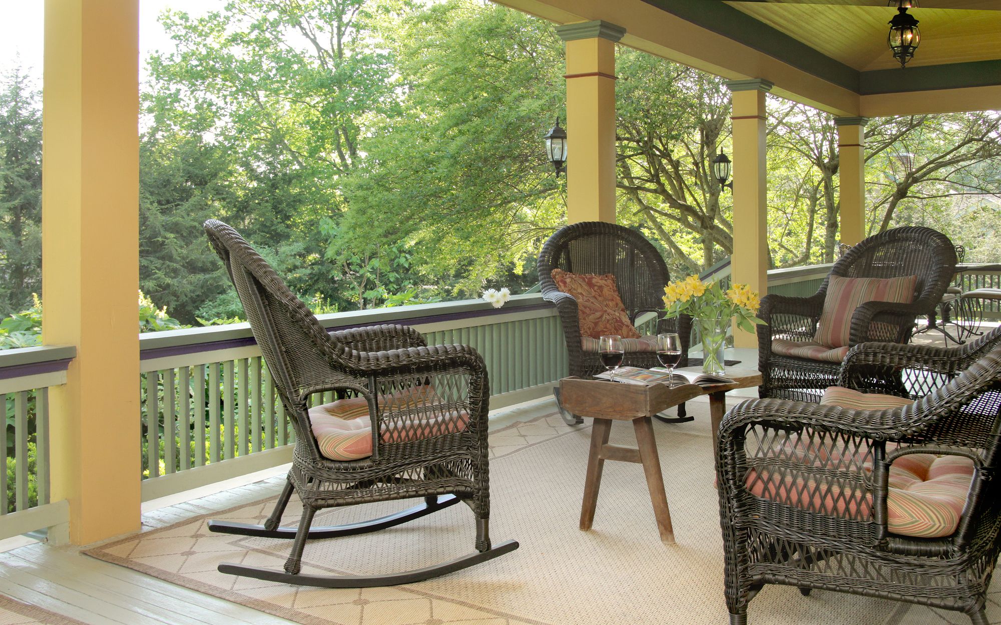 Hill House Bed & Breakfast Inn