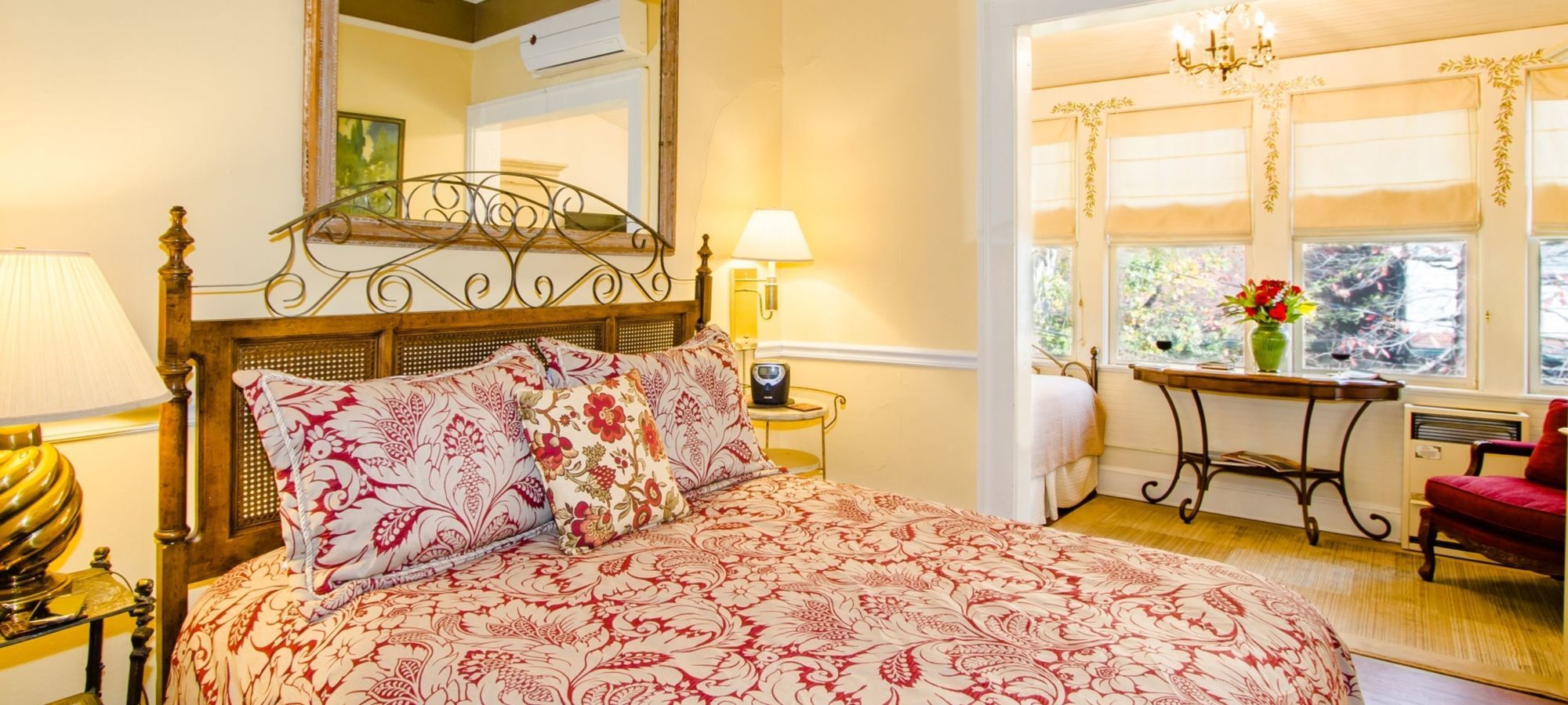 Hill House Bed & Breakfast Inn
