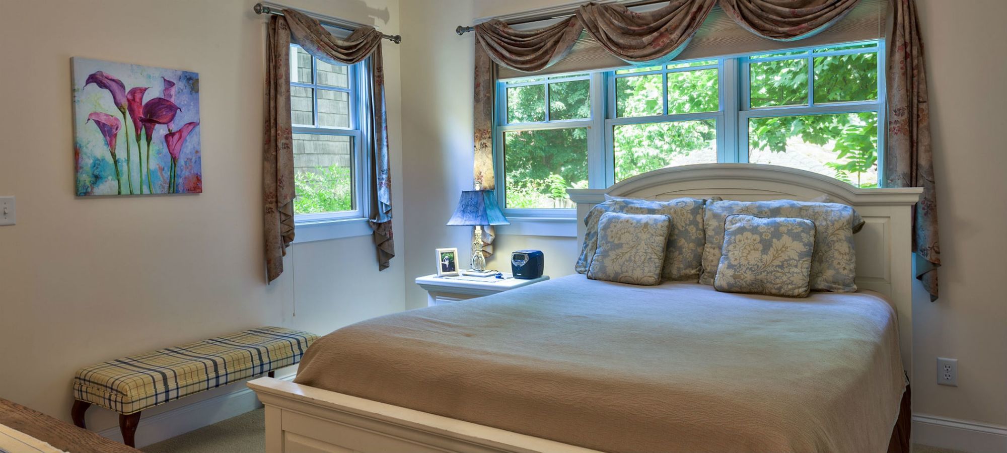 Hill House Bed & Breakfast Inn