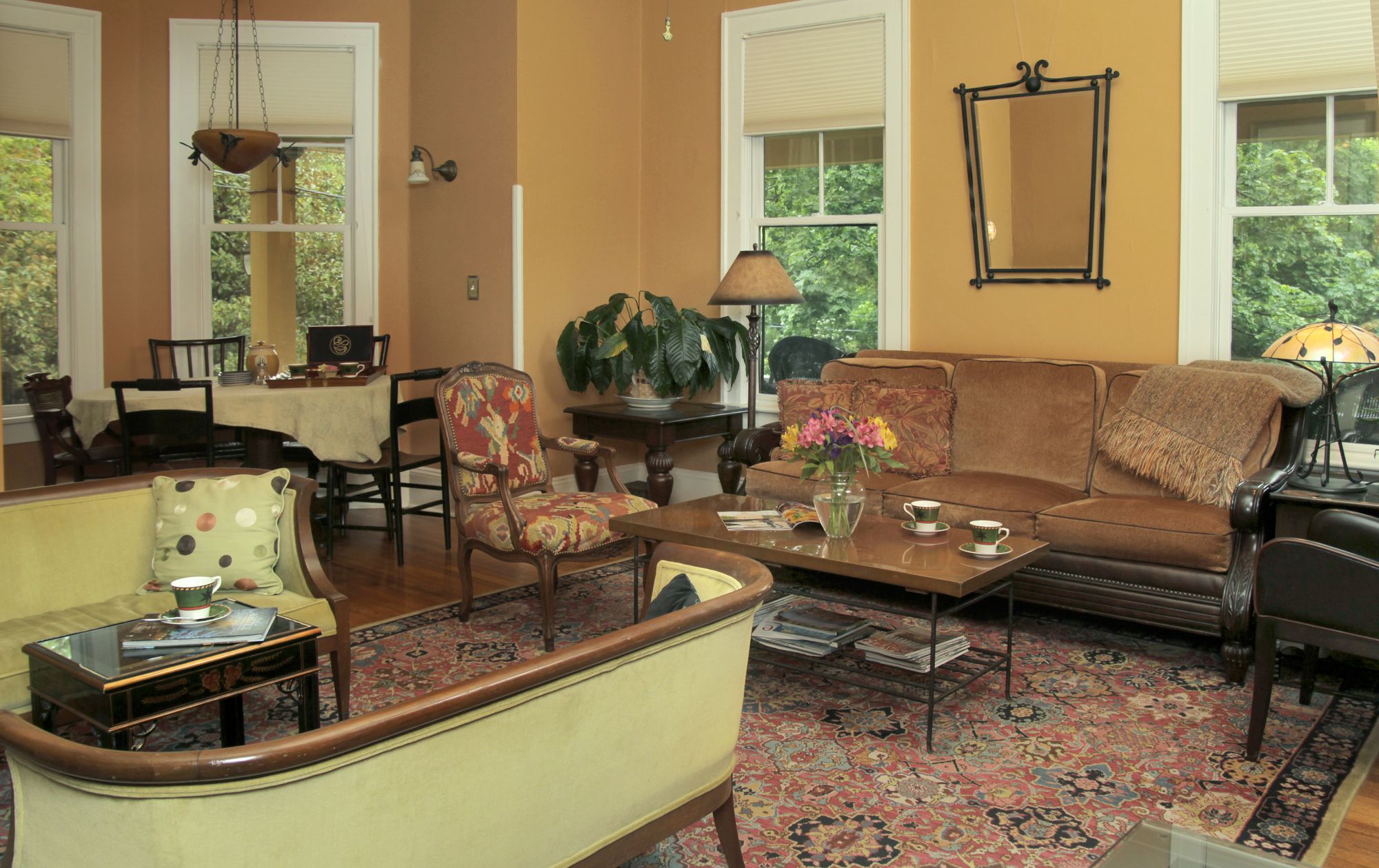 Hill House Bed & Breakfast Inn