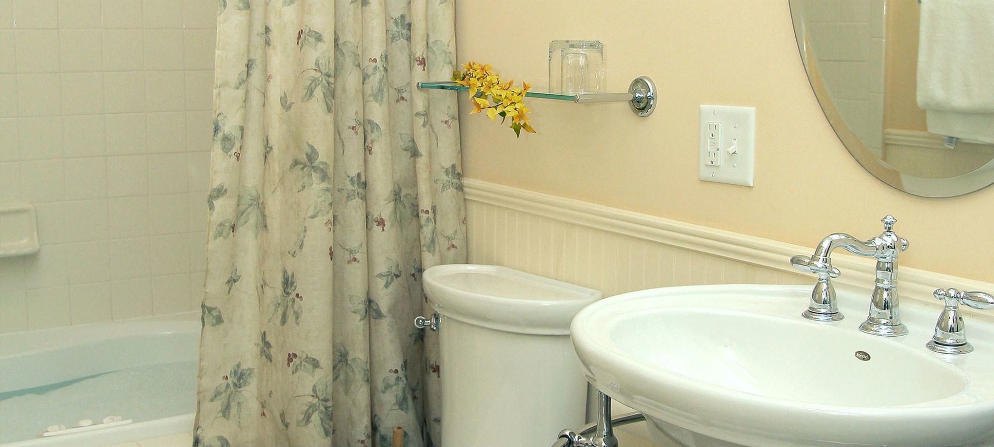 Hill House Bed & Breakfast Inn