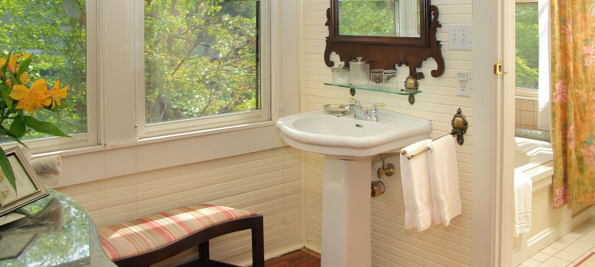 Hill House Bed & Breakfast Inn