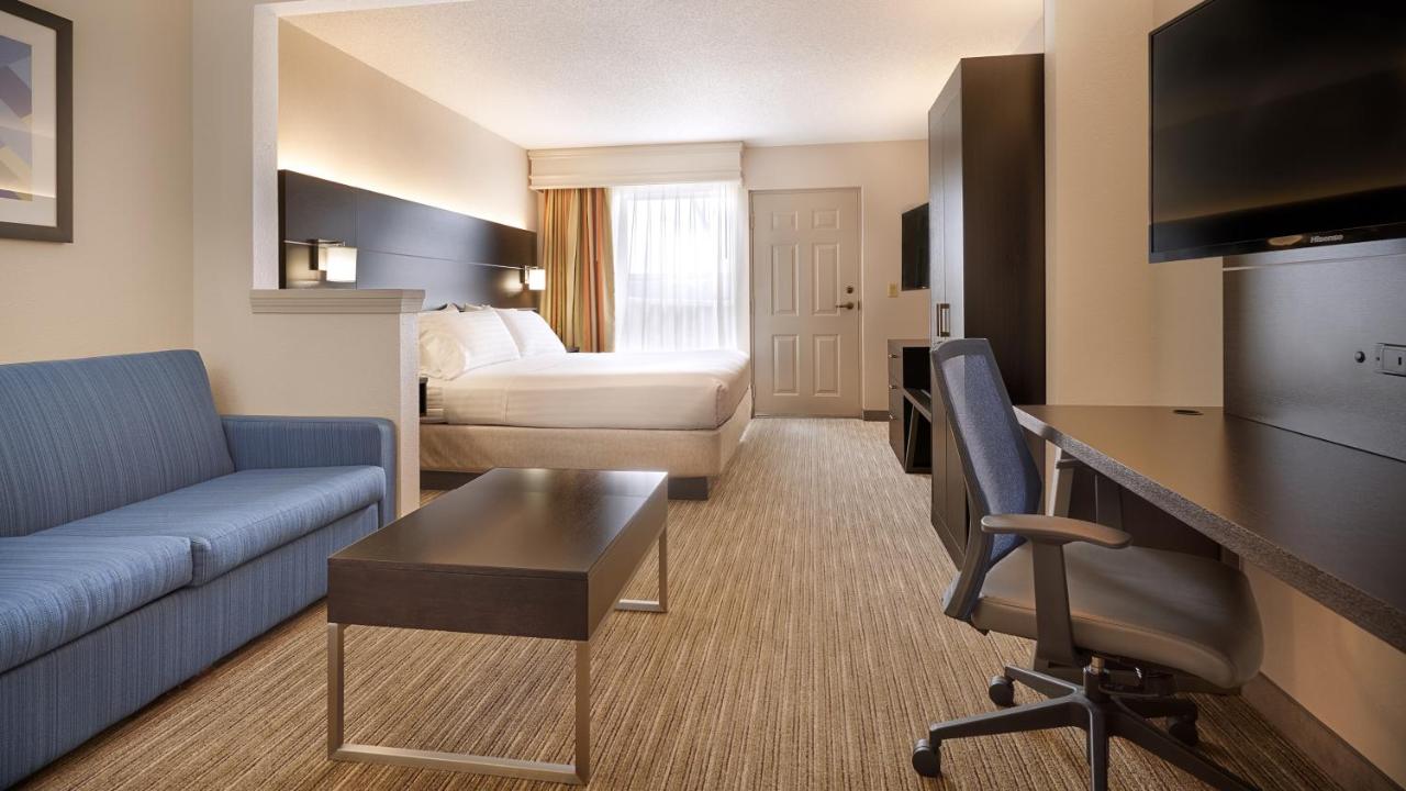 Holiday Inn Express & Suites Asheville SW - Outlet Ctr Area