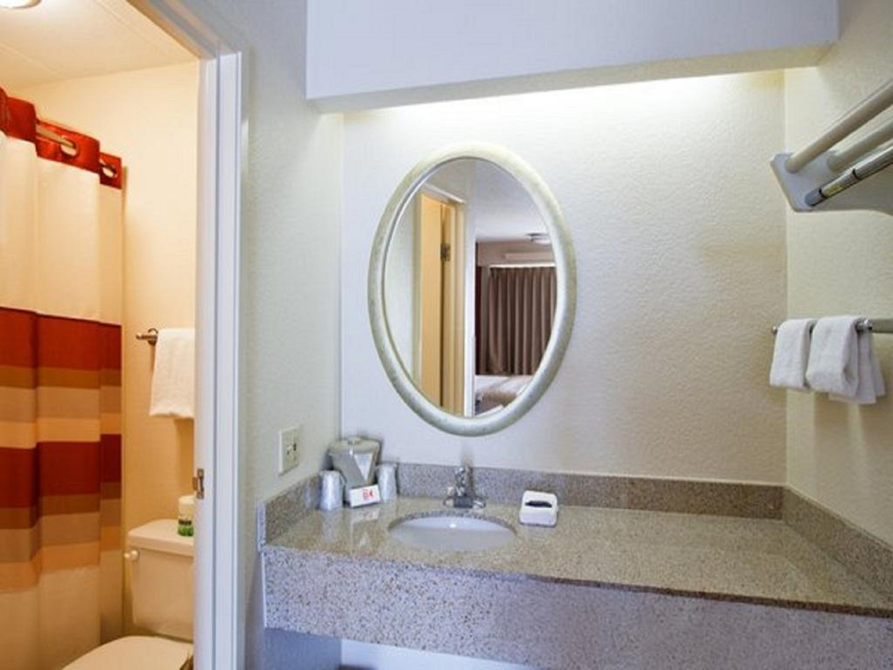 Red Roof Inn Asheville West