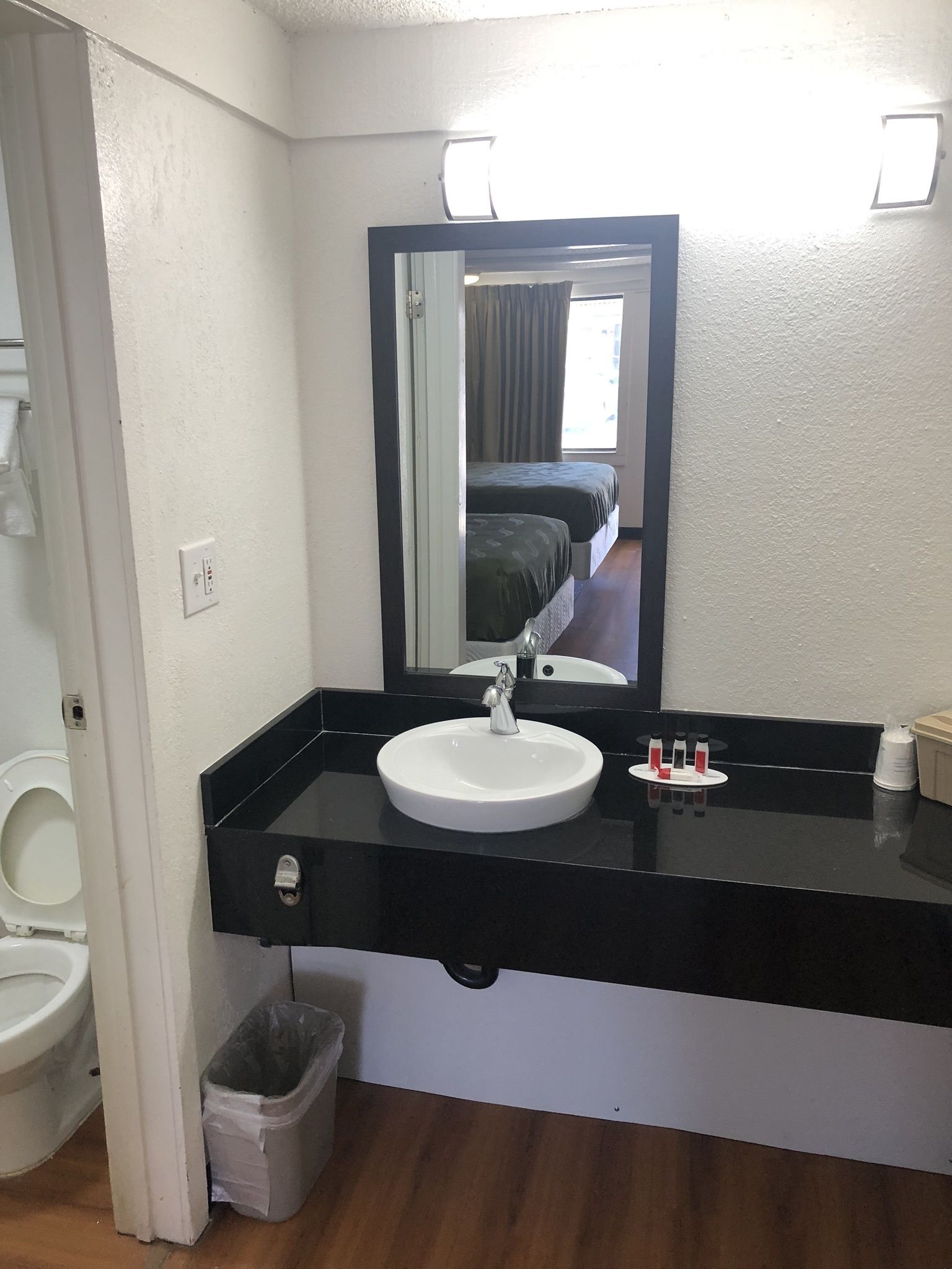 Super 8 by Wyndham Asheville/Biltmore