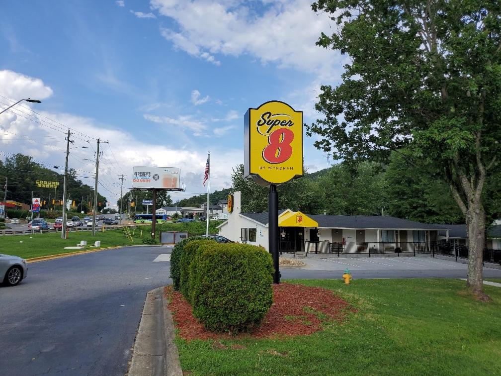 Super 8 by Wyndham Asheville/Biltmore