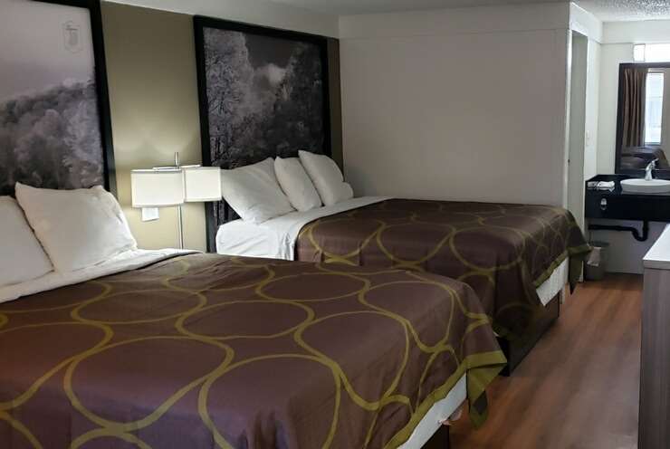 Super 8 by Wyndham Asheville/Biltmore
