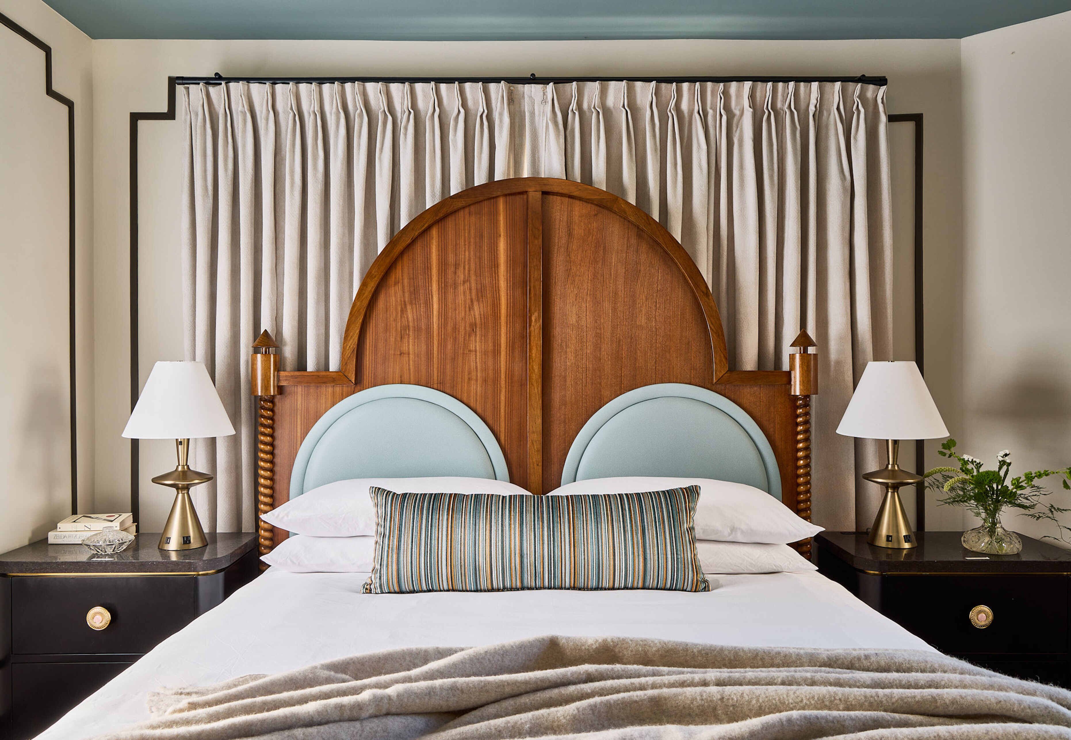 Zelda Dearest Hotel