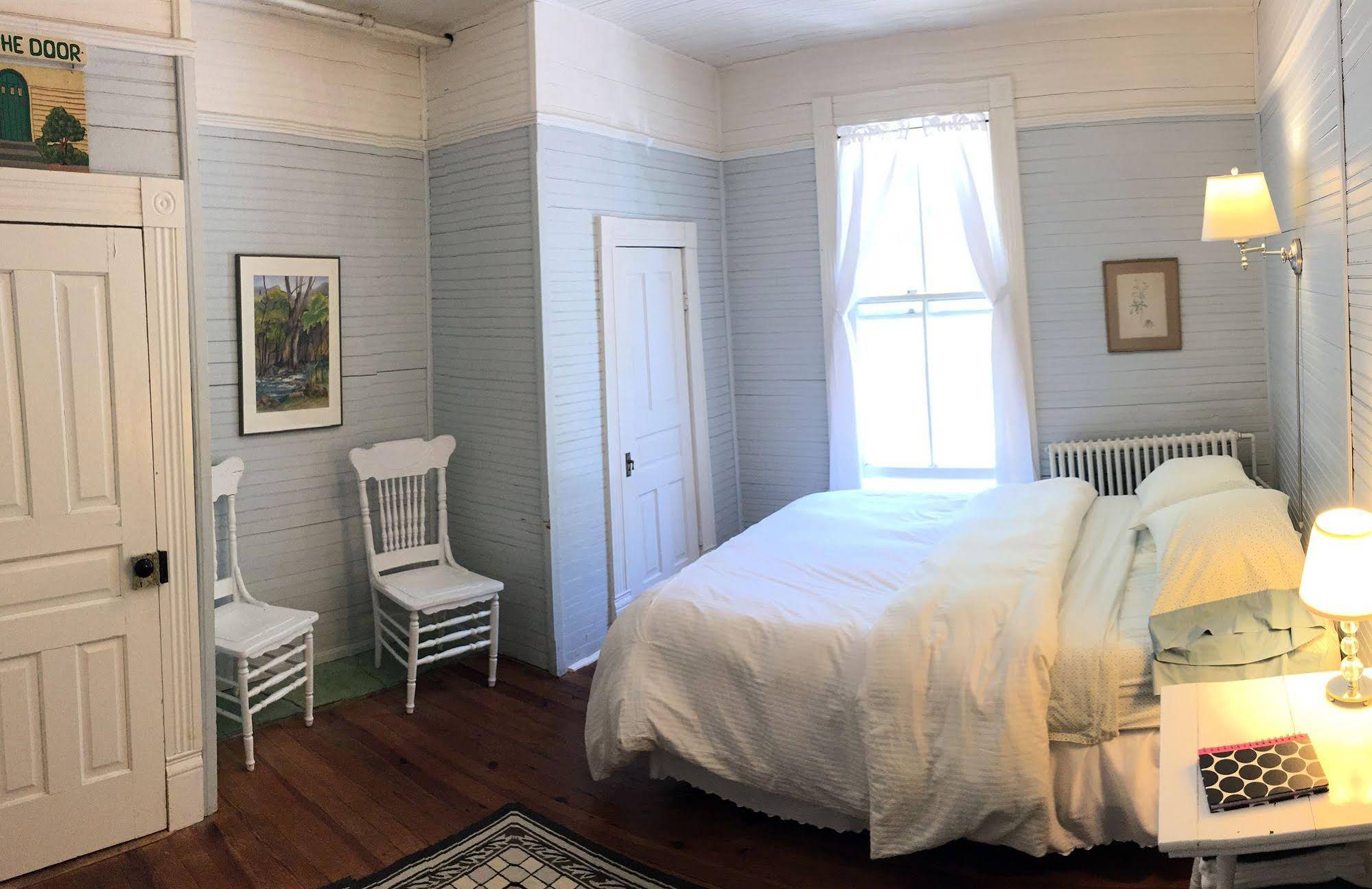 Grand Old Lady Hotel