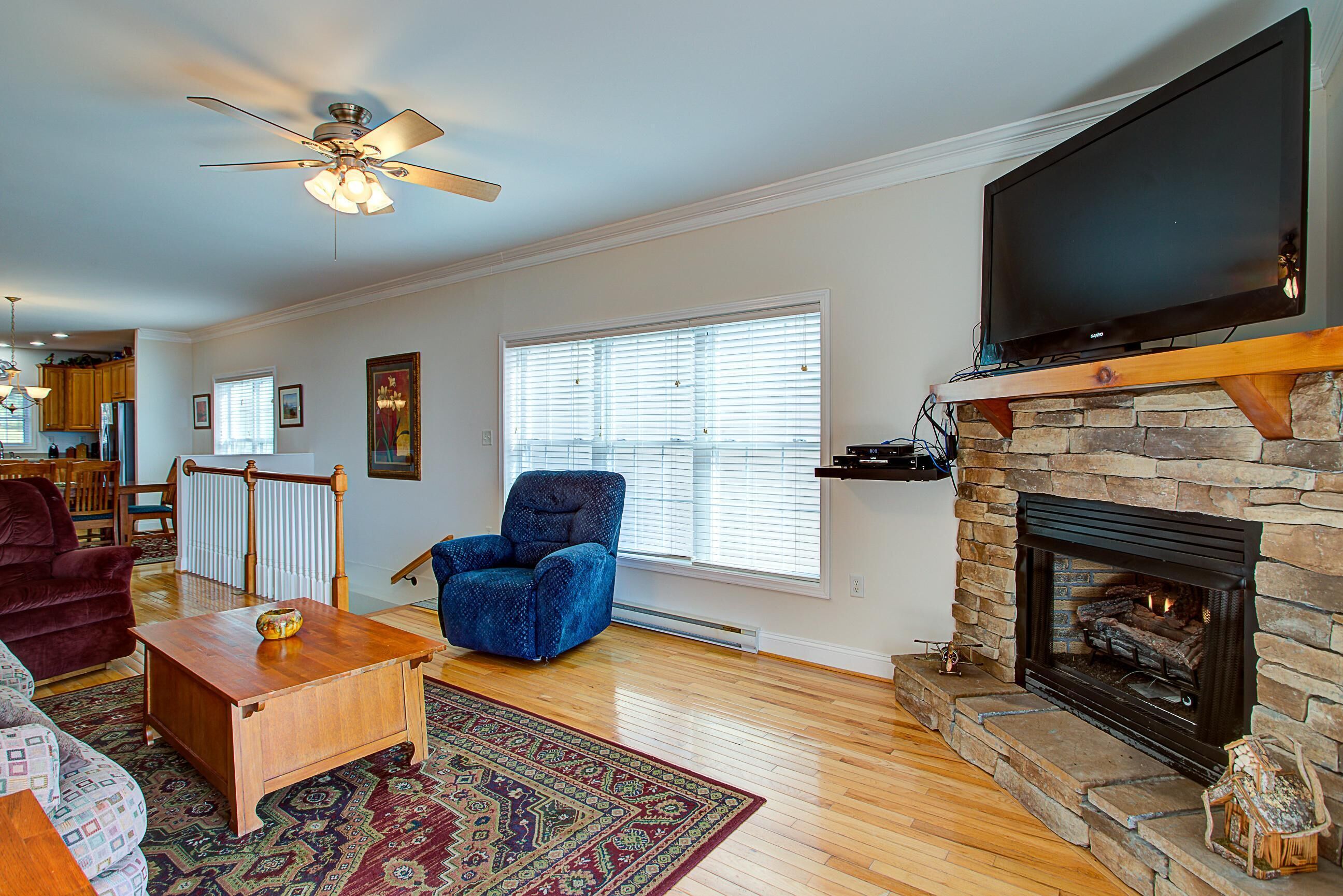 Klonteska Condominiums By VCI Real Estate Services