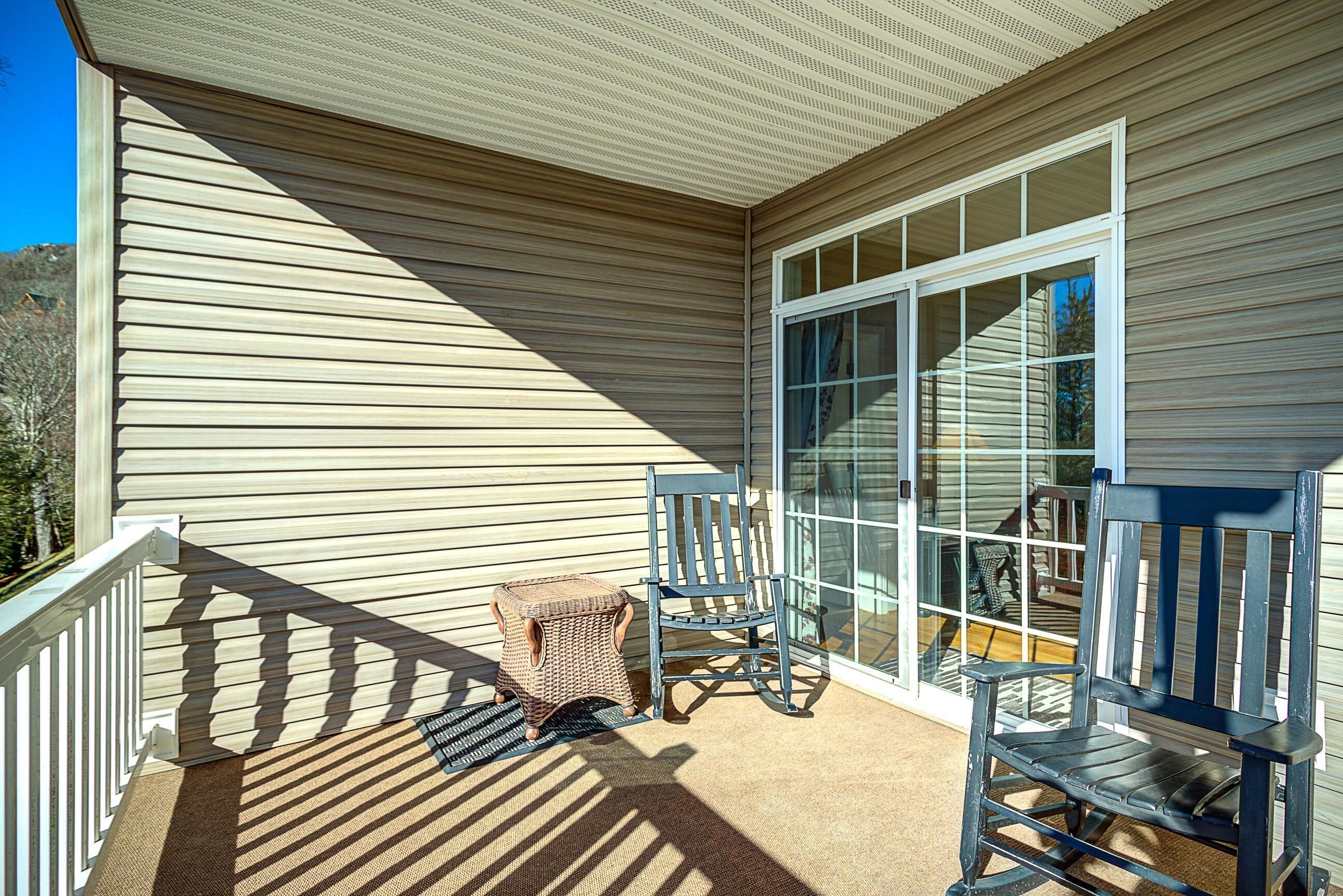 Klonteska Condominiums By VCI Real Estate Services