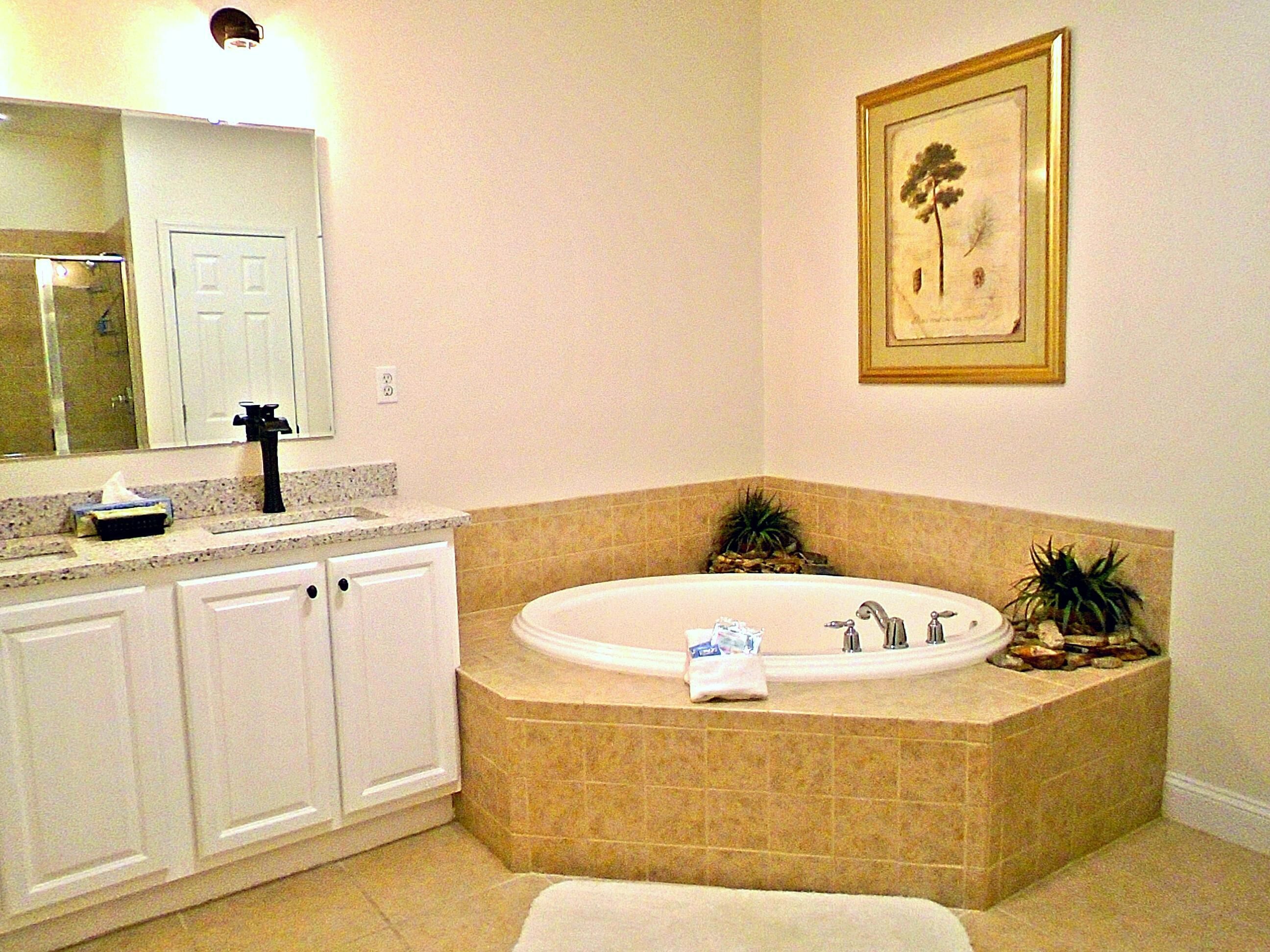 Klonteska Condominiums By VCI Real Estate Services