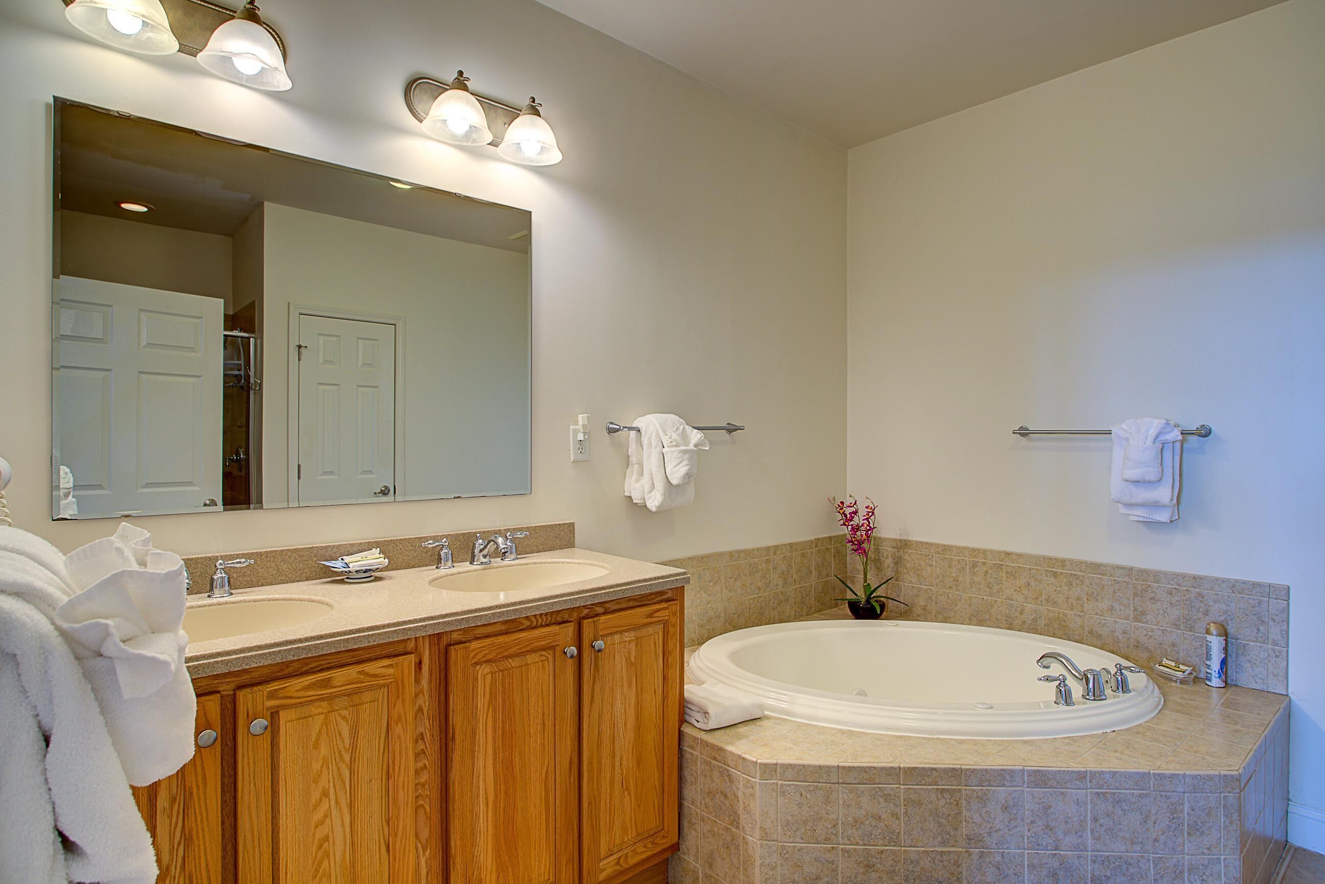 Klonteska Condominiums By VCI Real Estate Services