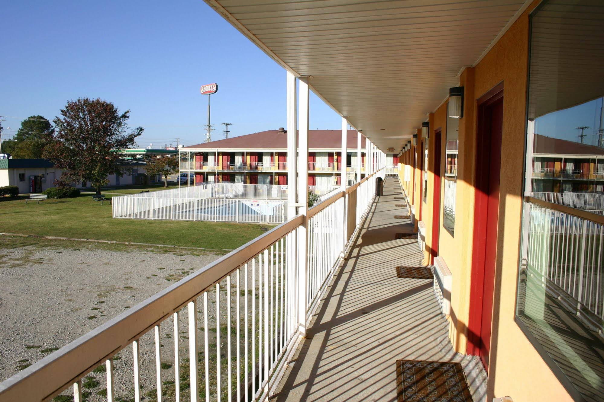 Ashburn Inn of GoldRock