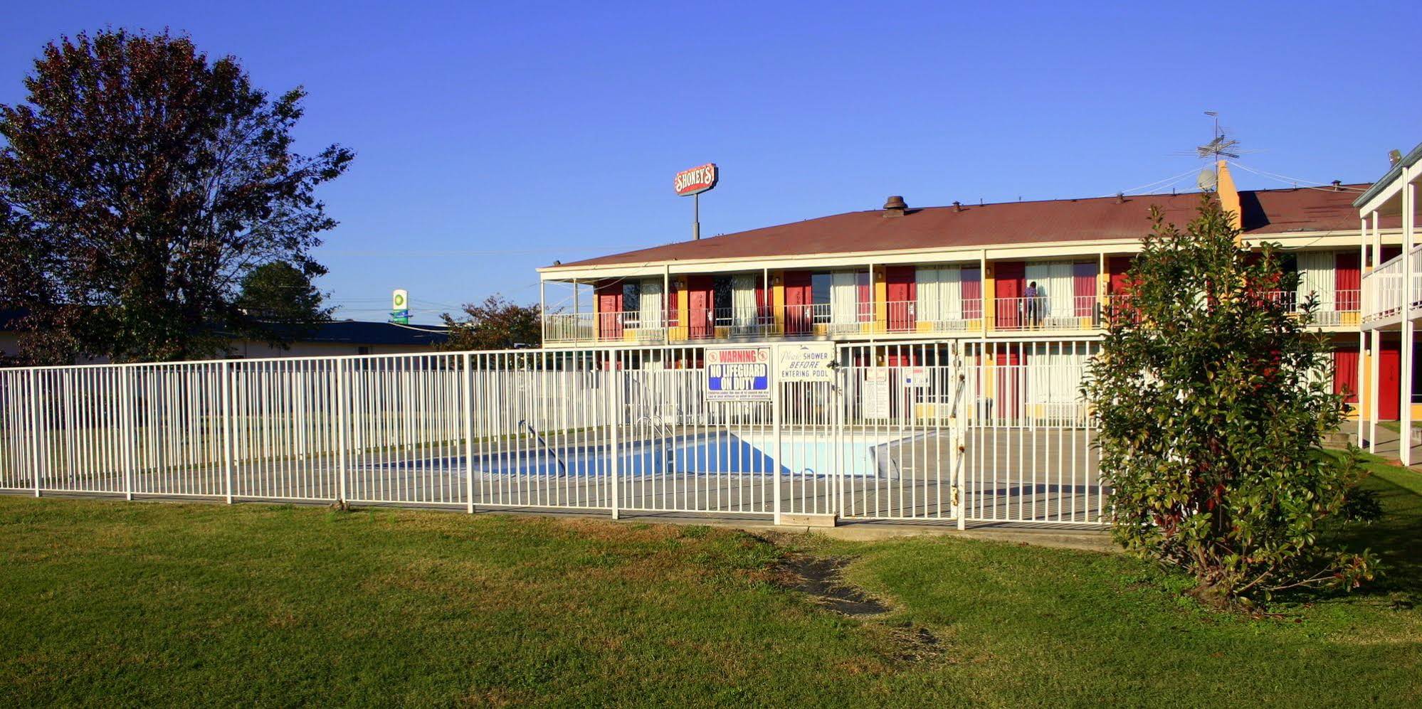 Ashburn Inn of GoldRock