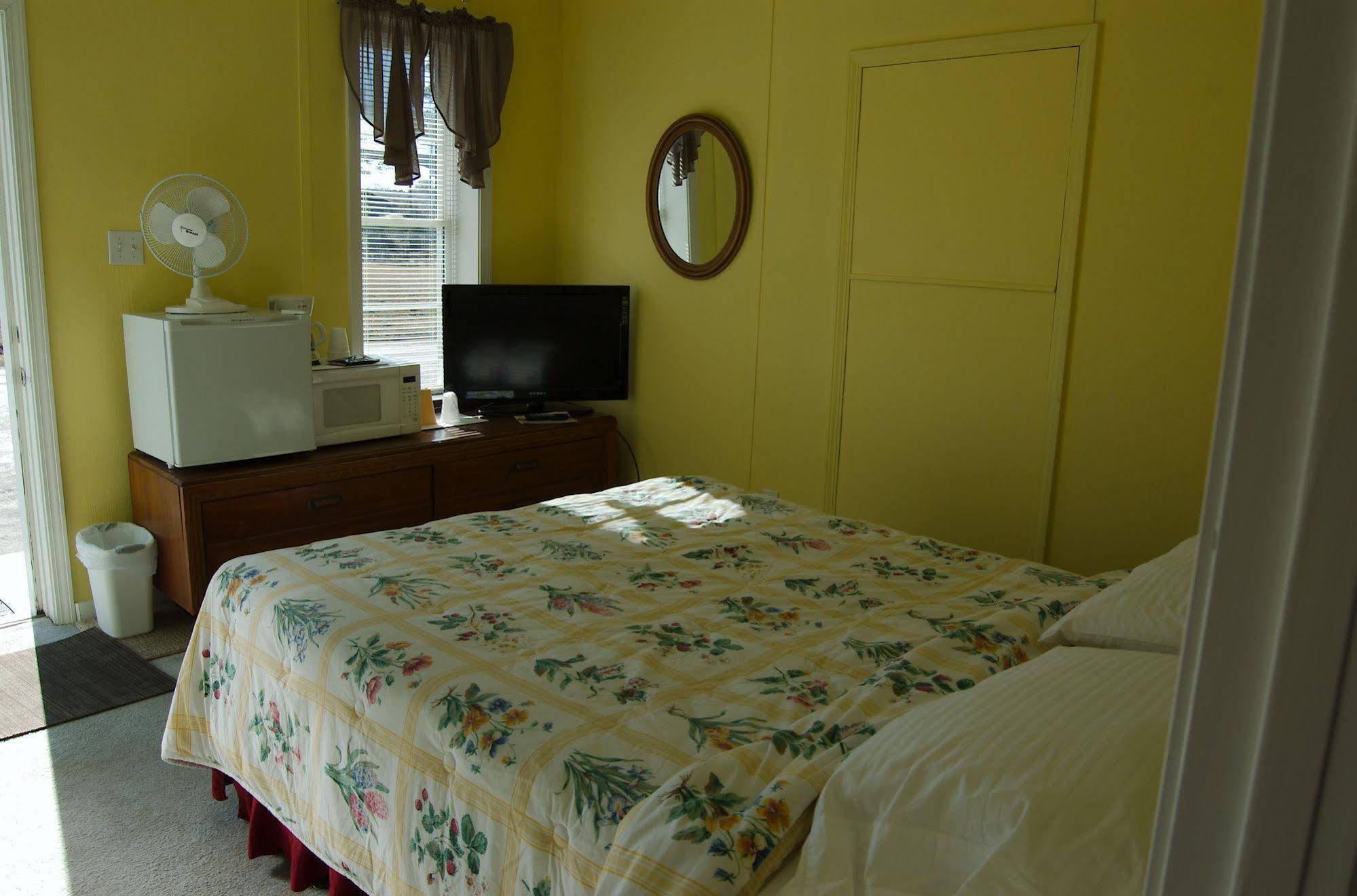 Core Creek Lodge