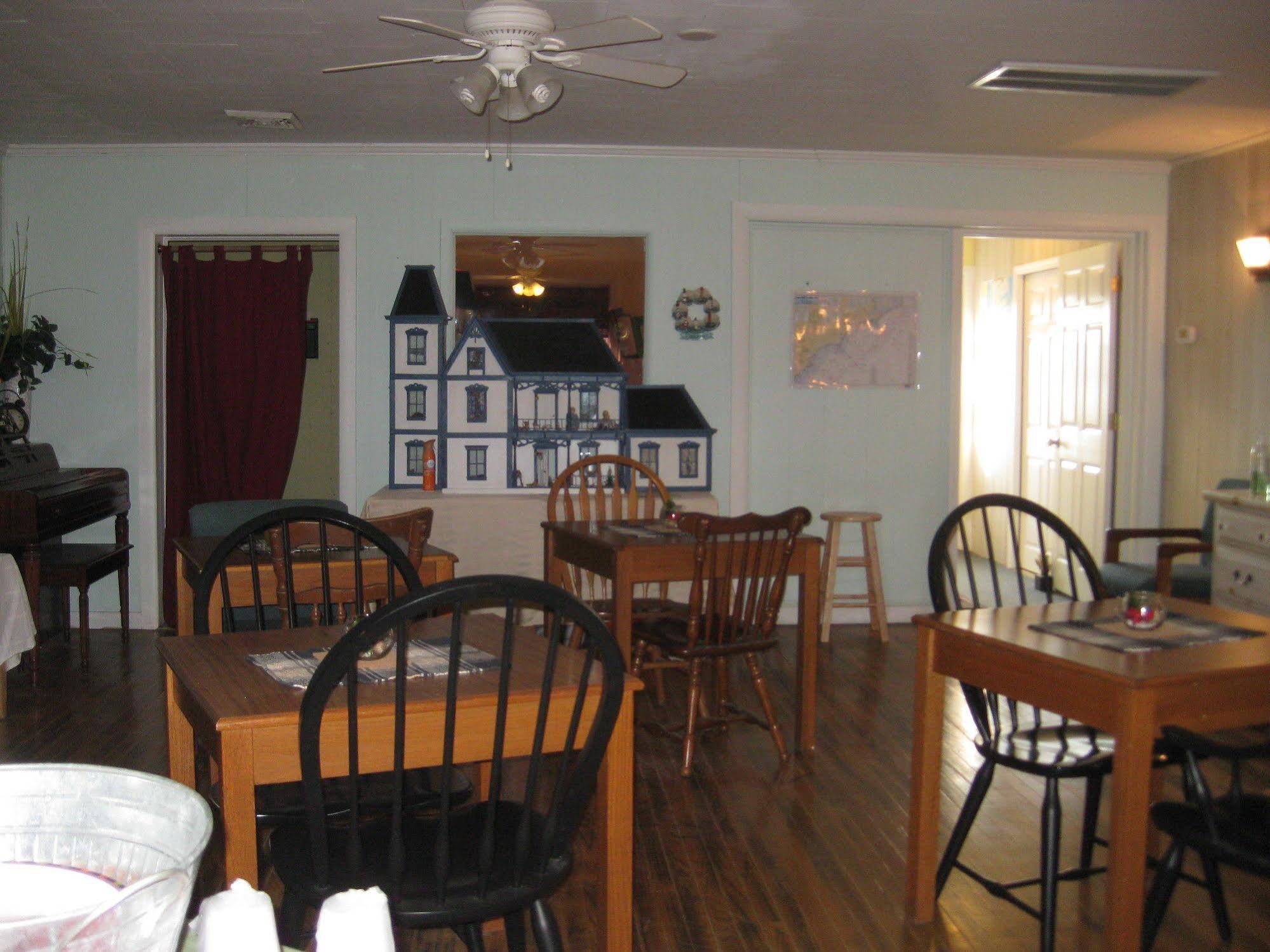 Core Creek Lodge