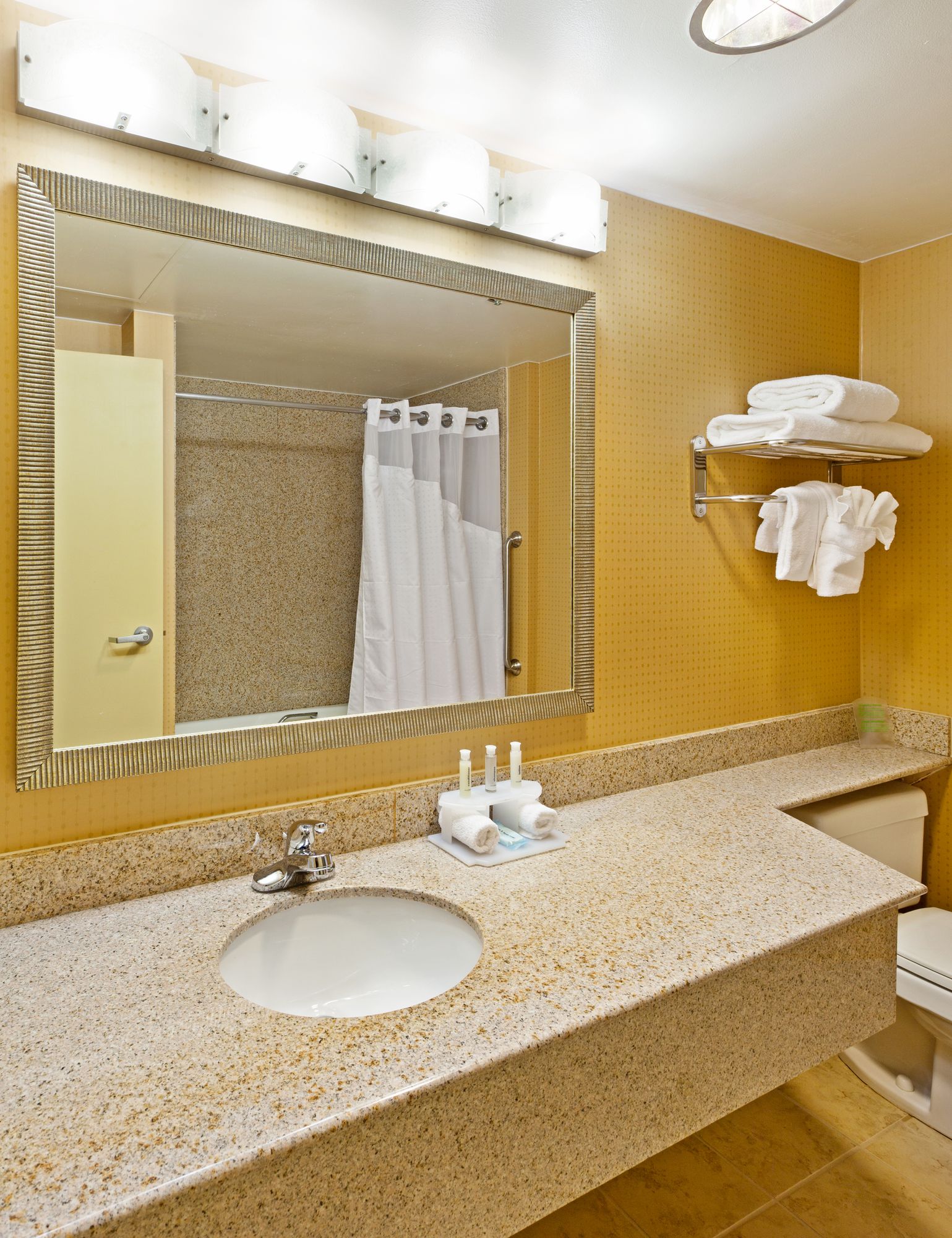 Holiday Inn Express Blowing Rock South