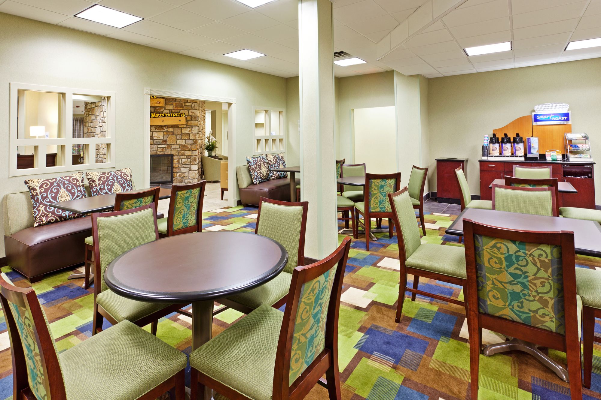 Holiday Inn Express Blowing Rock South