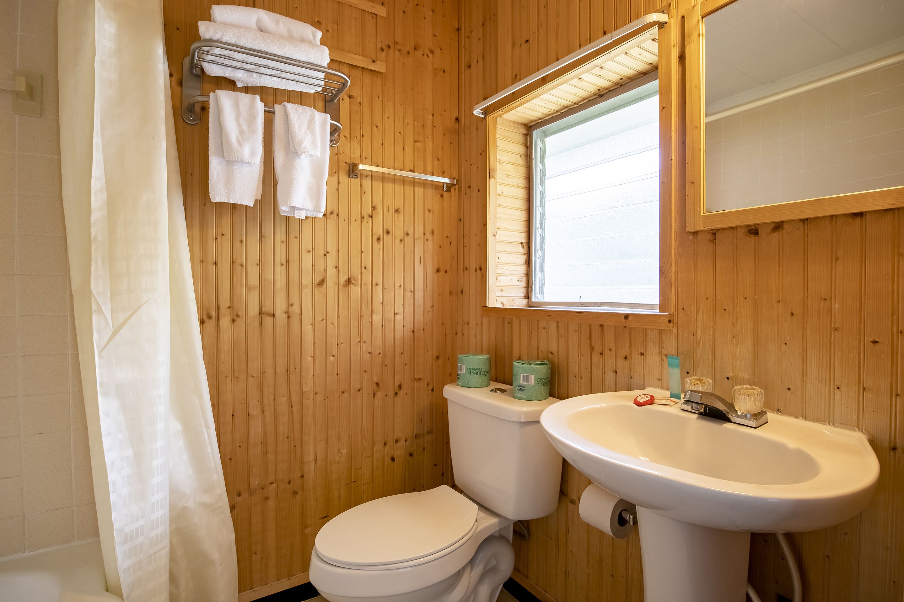 Lloyd's on The River Country Inn by OYO