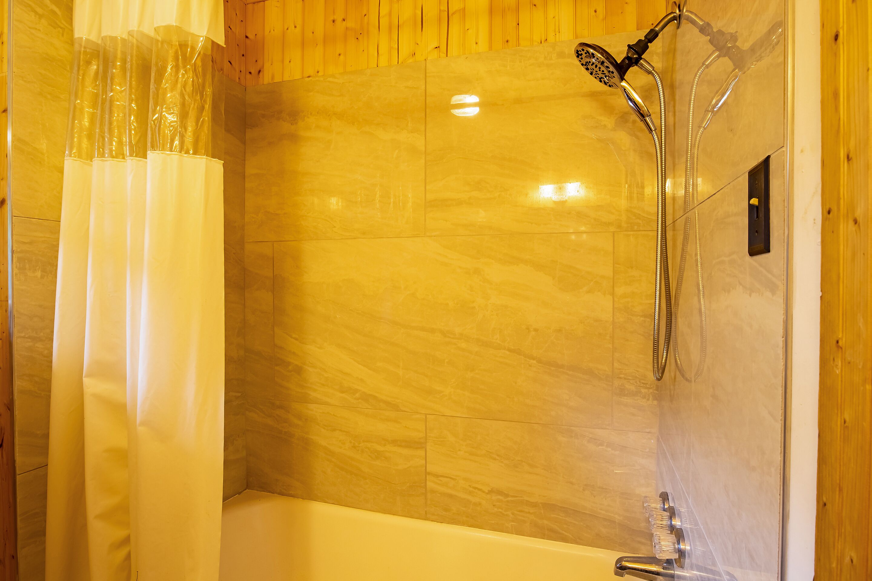 Lloyd's on The River Country Inn by OYO