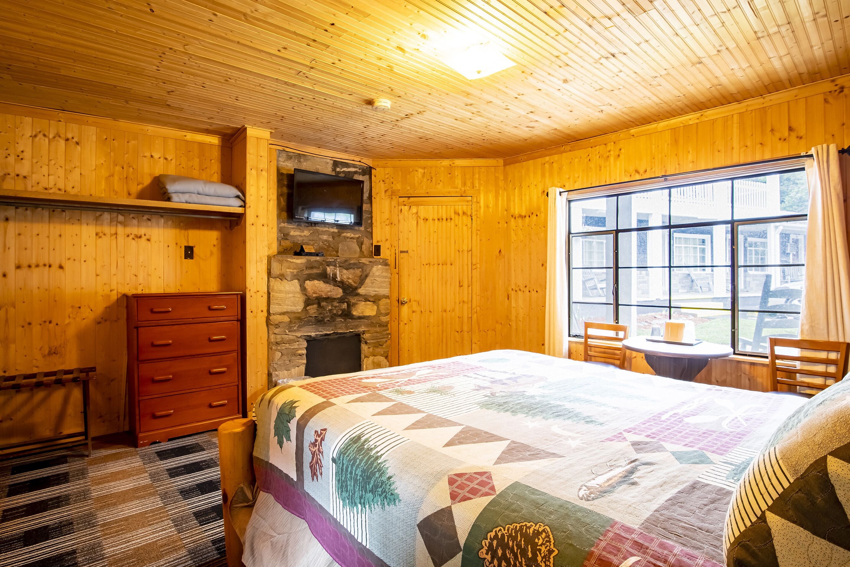 Lloyd's on The River Country Inn by OYO