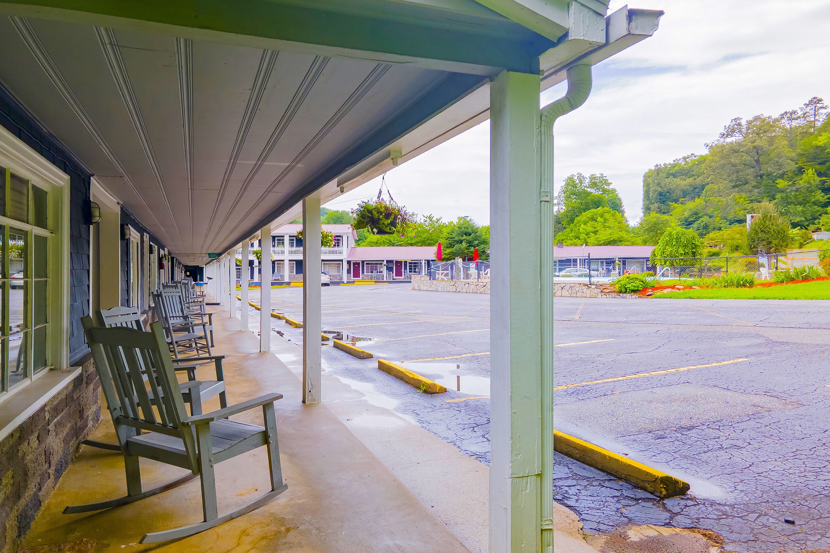 Lloyd's on The River Country Inn by OYO