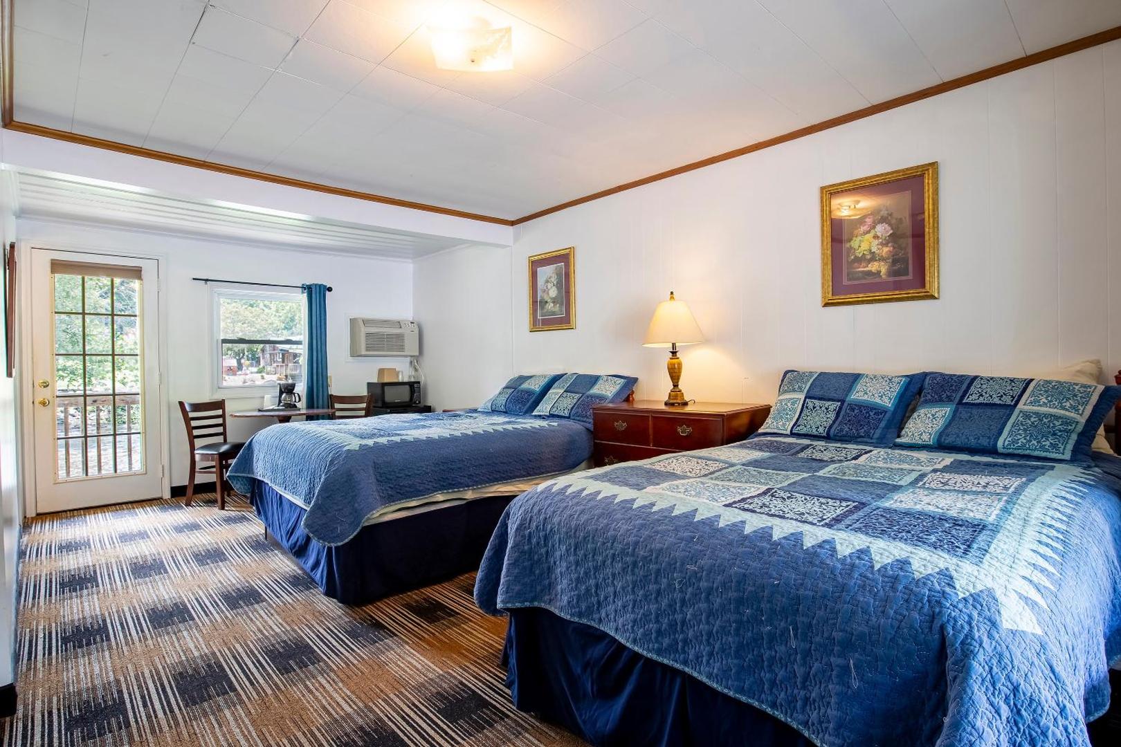 Lloyd's on The River Country Inn by OYO