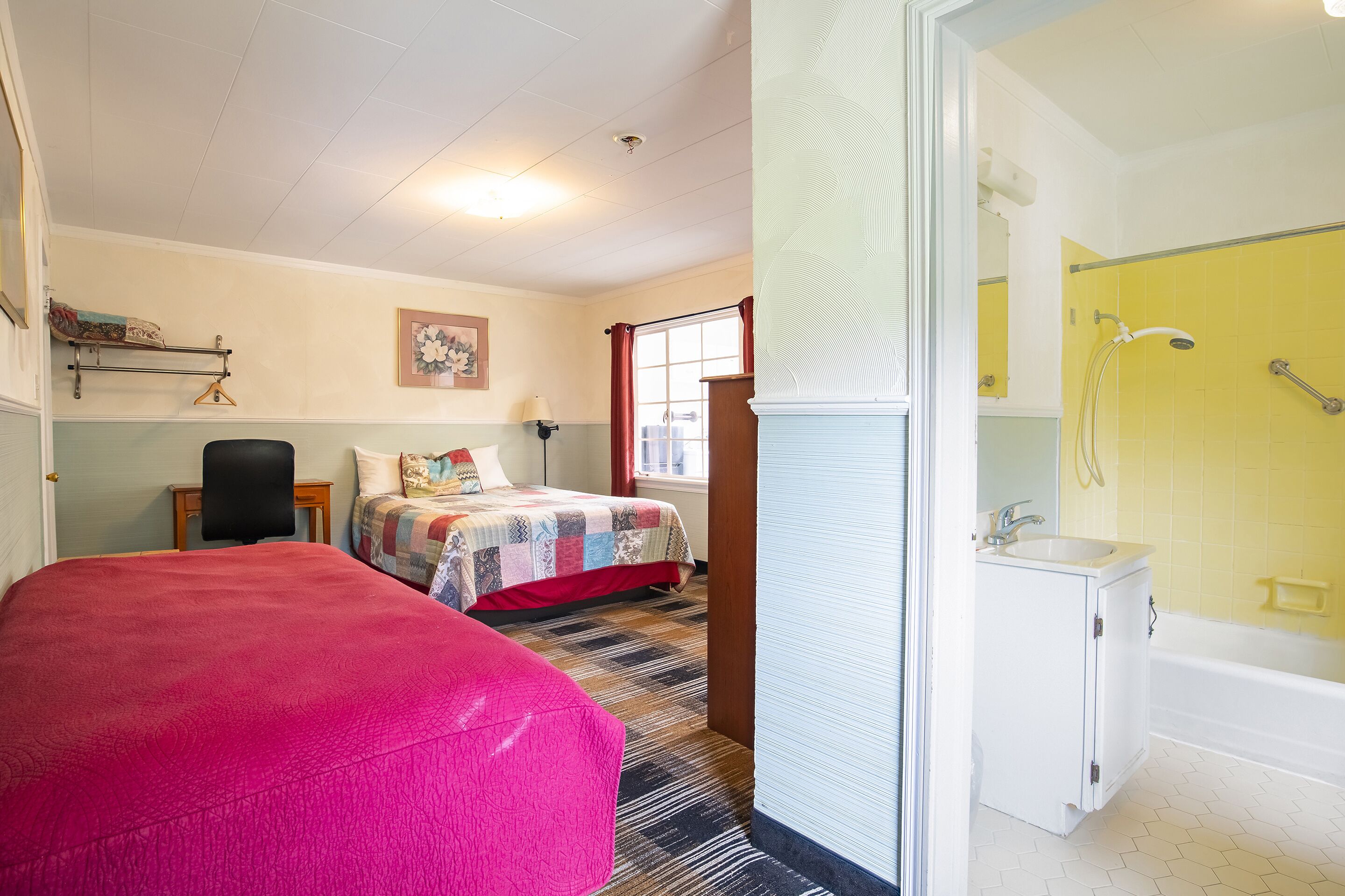 Lloyd's on The River Country Inn by OYO