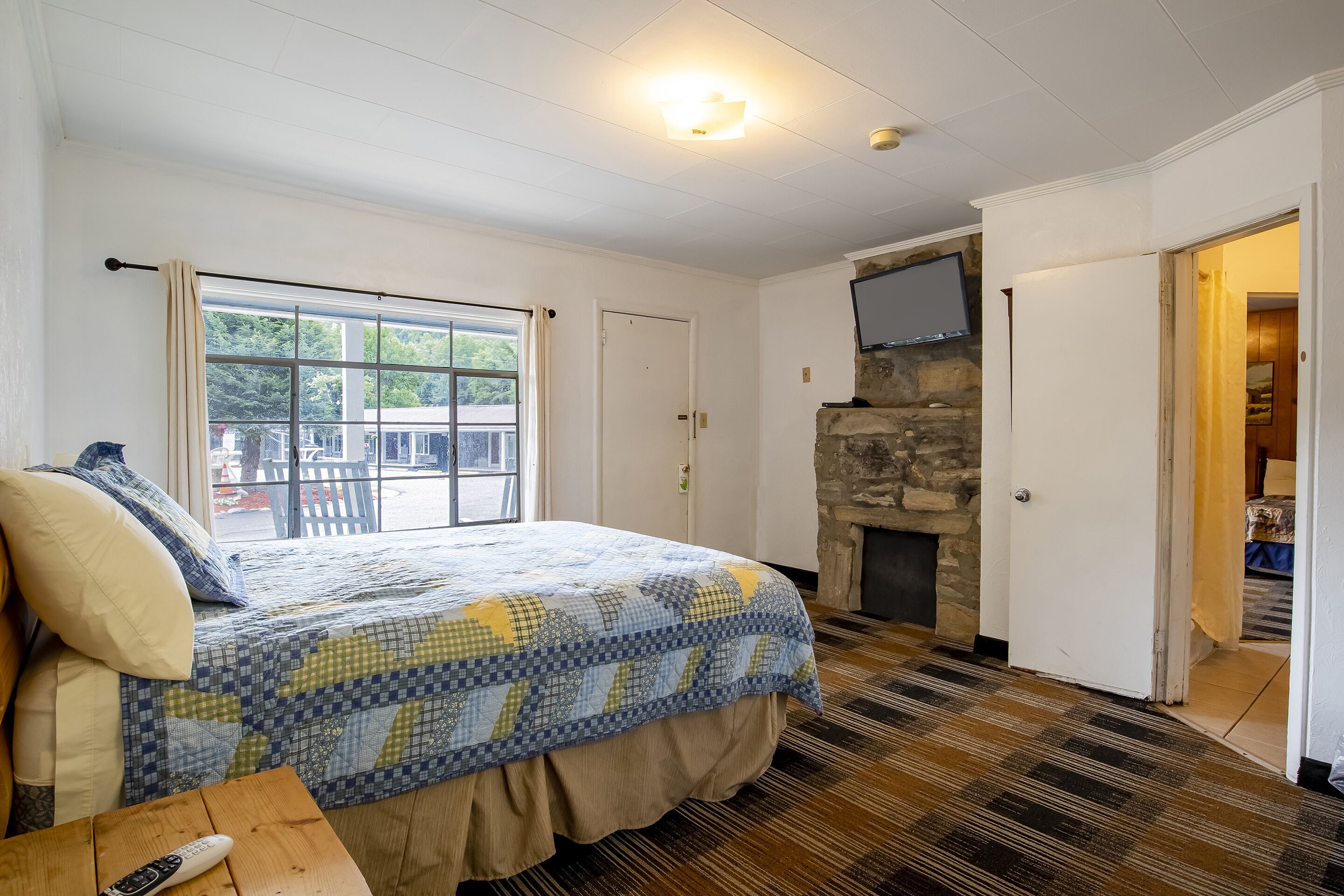 Lloyd's on The River Country Inn by OYO