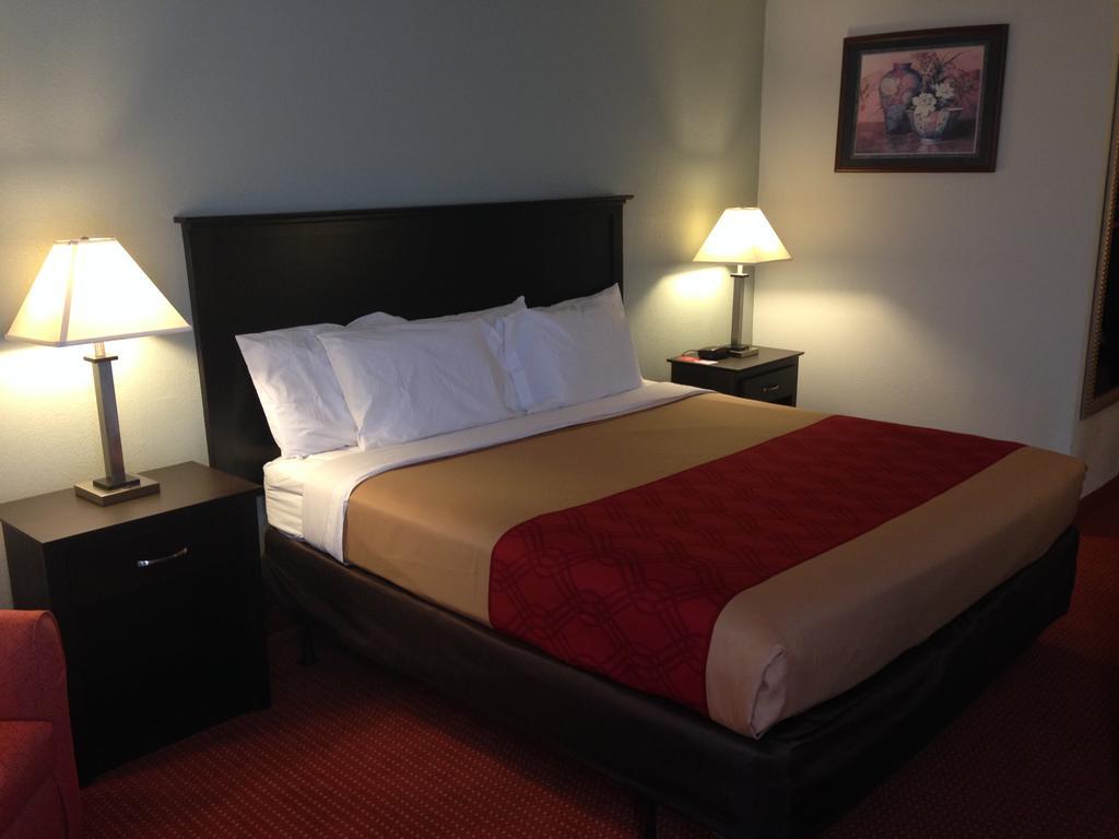 Econo Lodge Burlington I-40