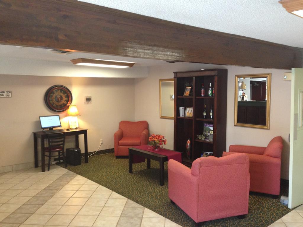 Econo Lodge Burlington I-40