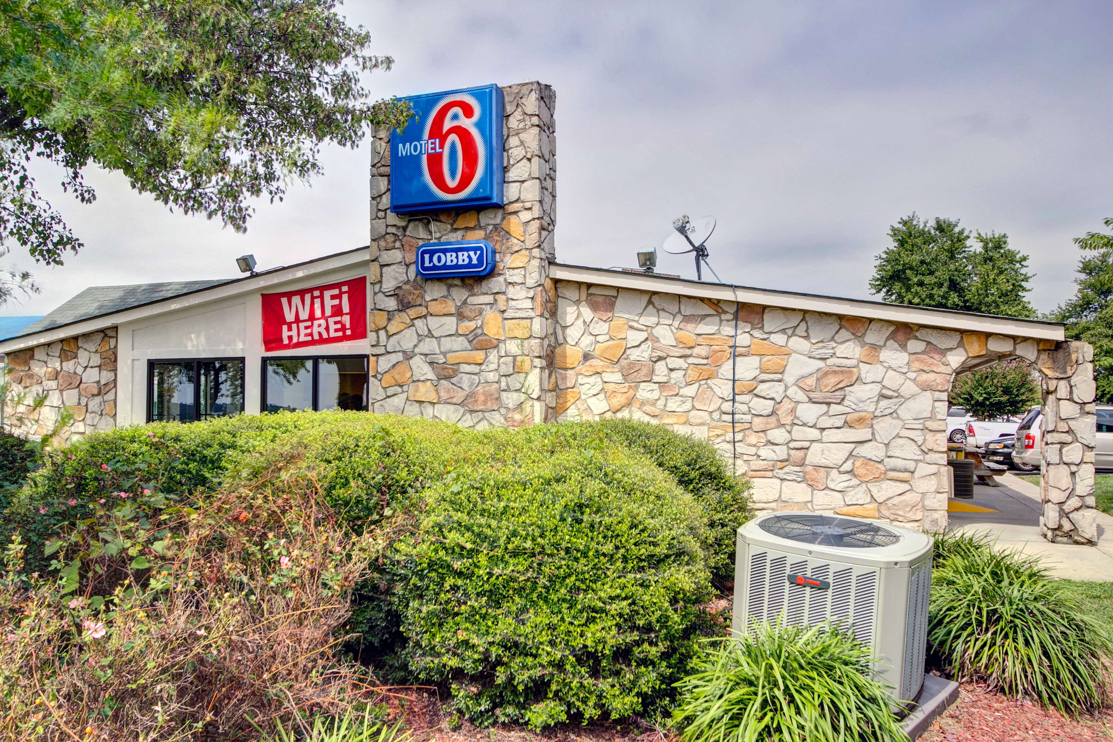 Knights Inn Burlington NC