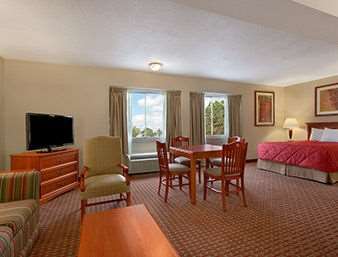 Ramada Hotel & Conference Center by Wyndham, Burlington