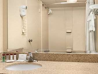 Ramada Hotel & Conference Center by Wyndham, Burlington