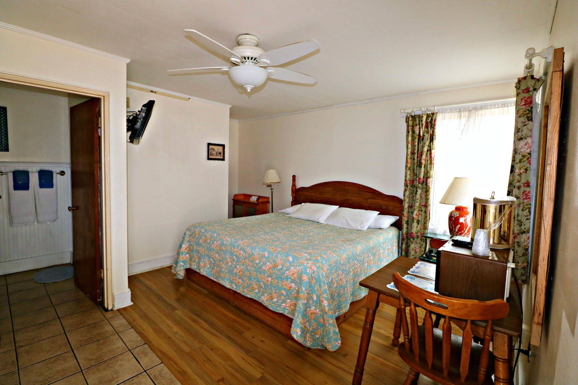 Carolina Country Inn