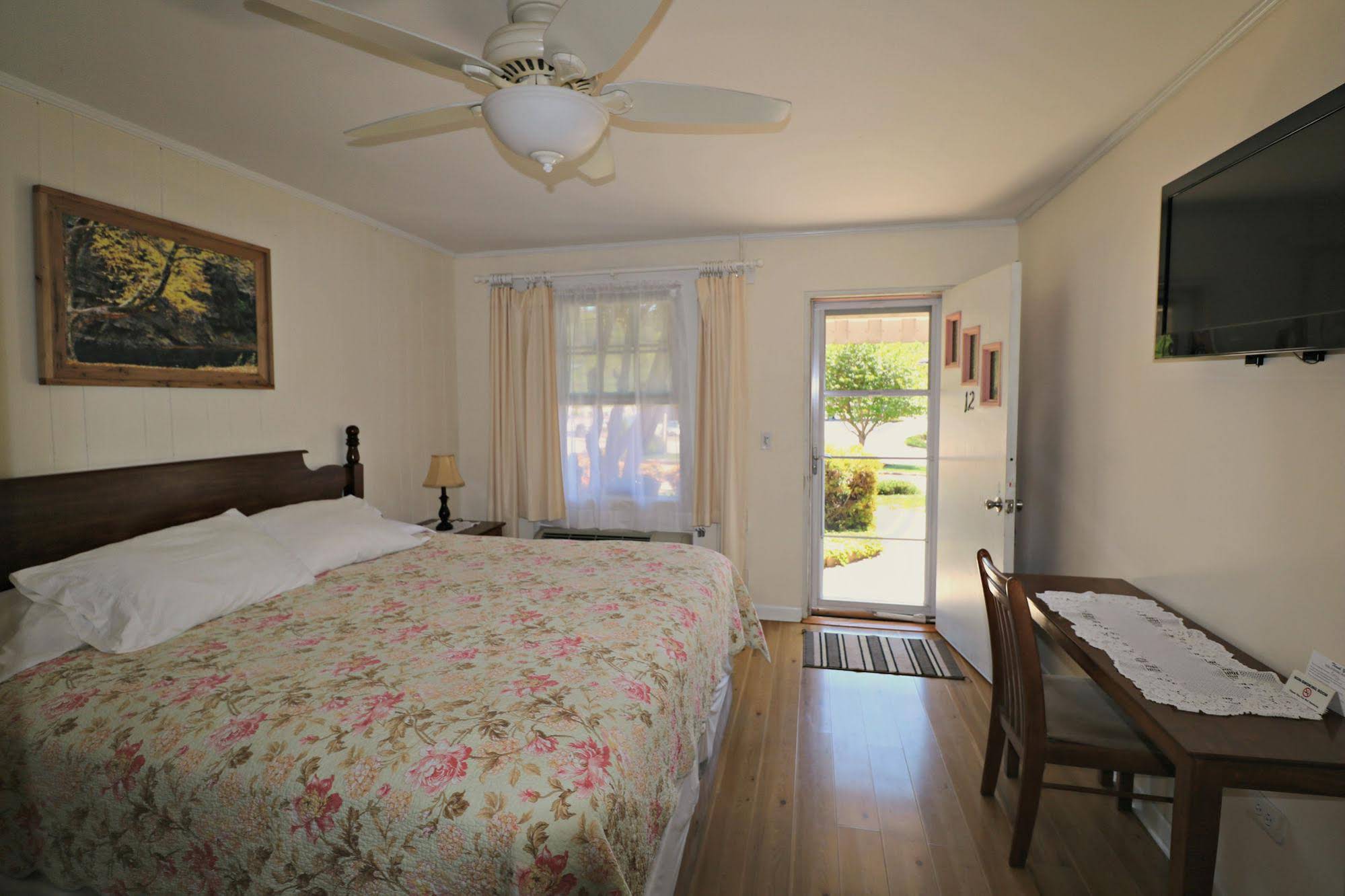 Carolina Country Inn