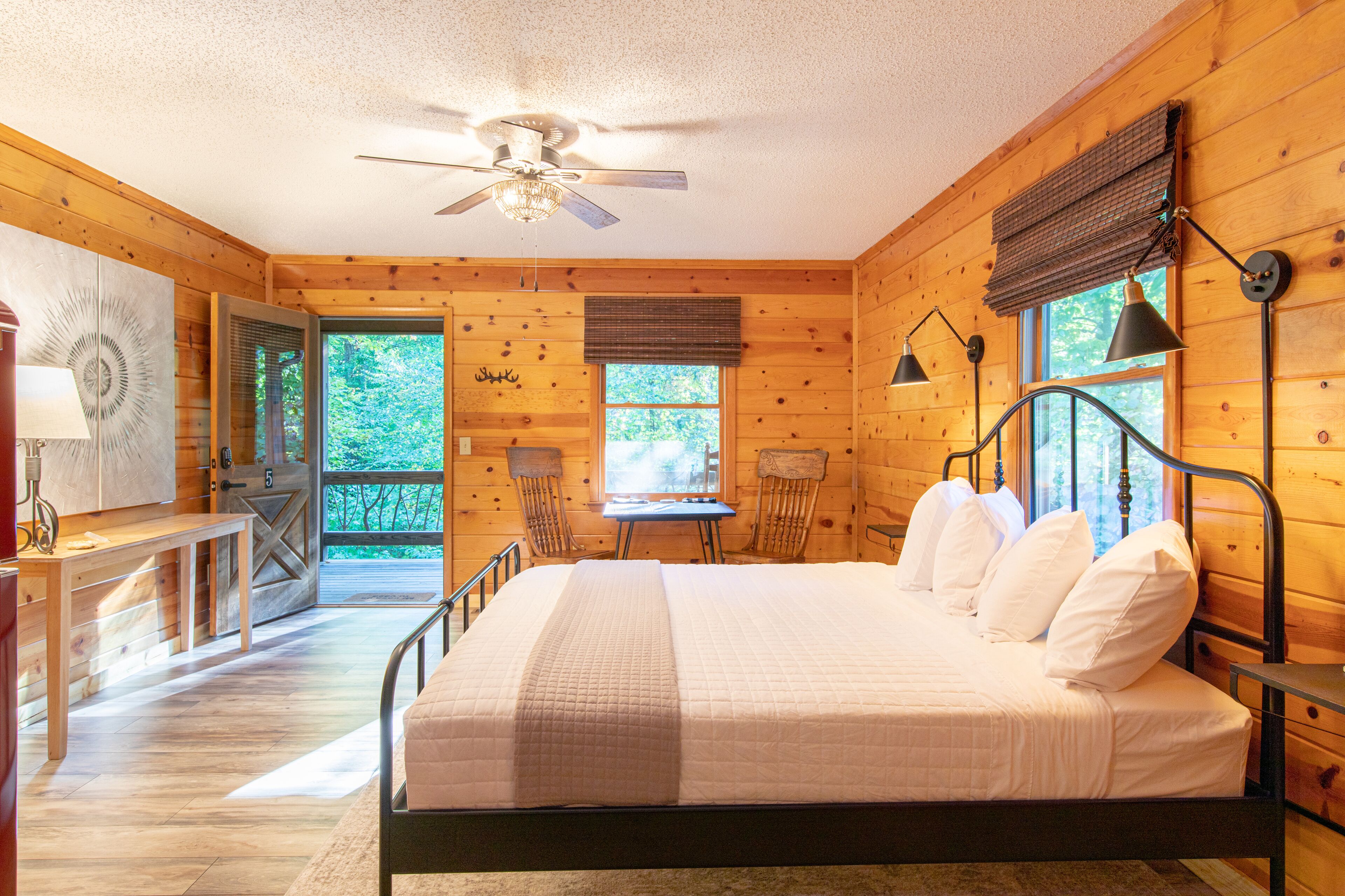 Mount Mitchell Eco Retreat