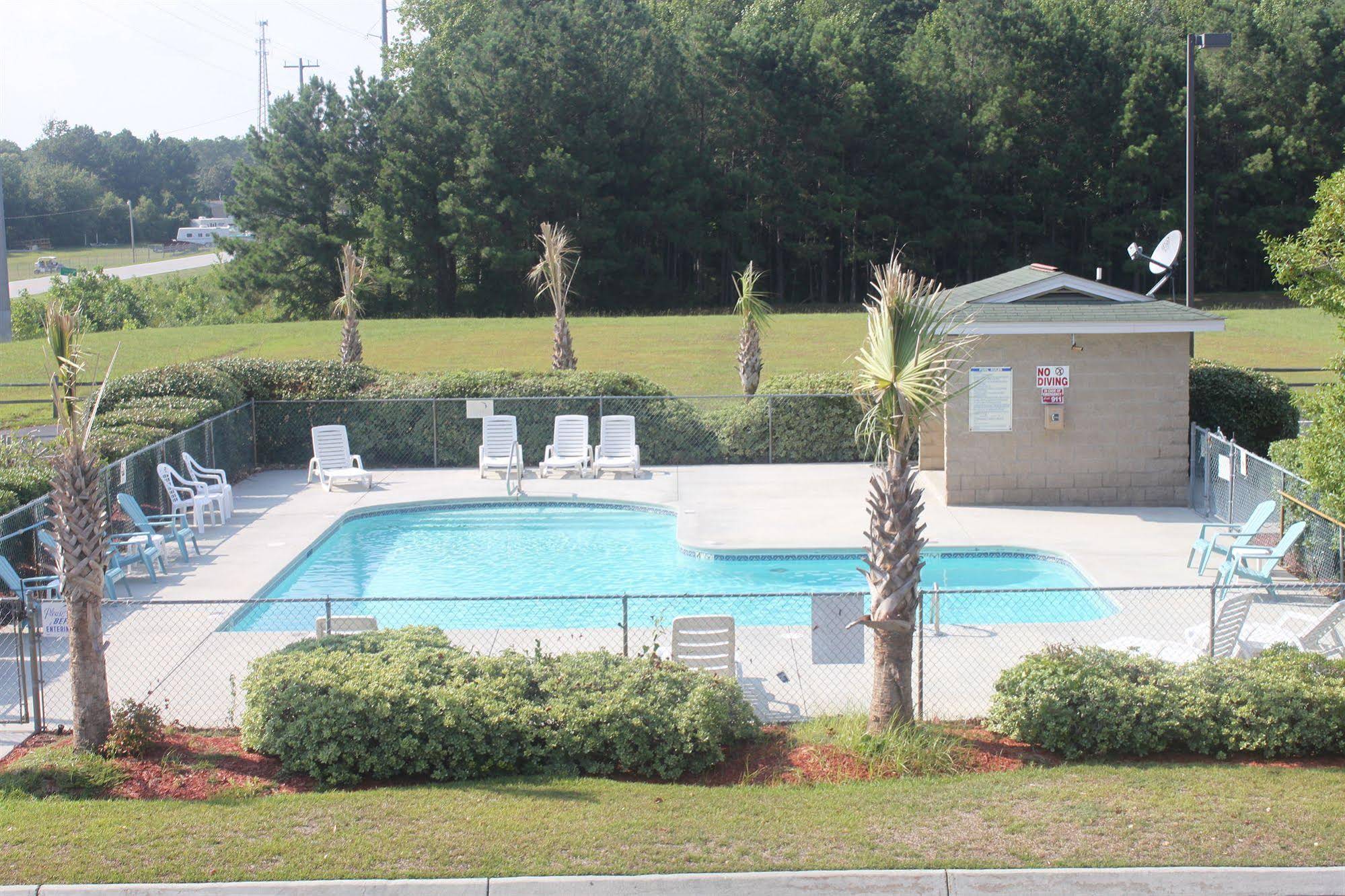 Days Inn by Wyndham Cape Carteret near Emerald Isle