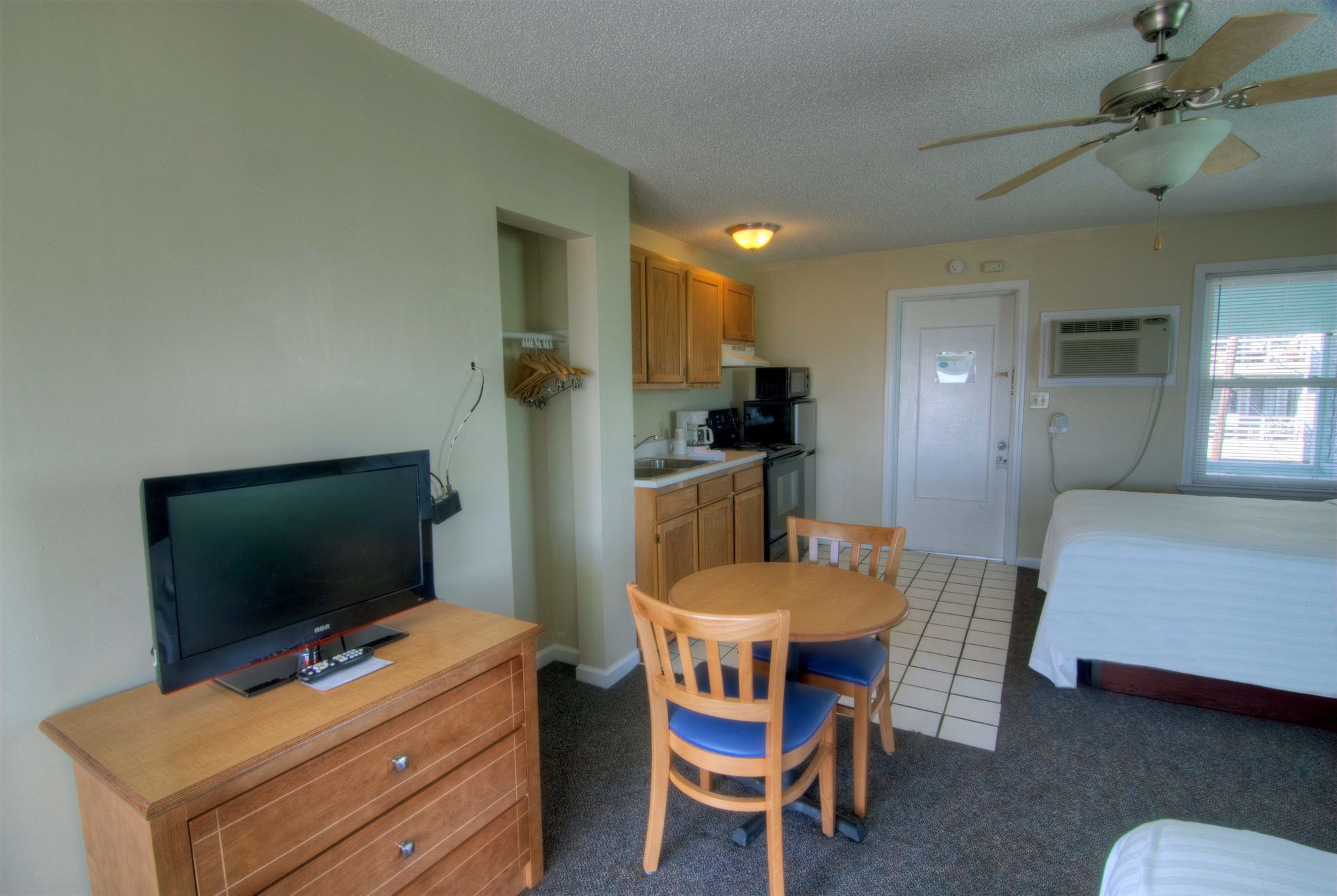 Surfside Motor Lodge