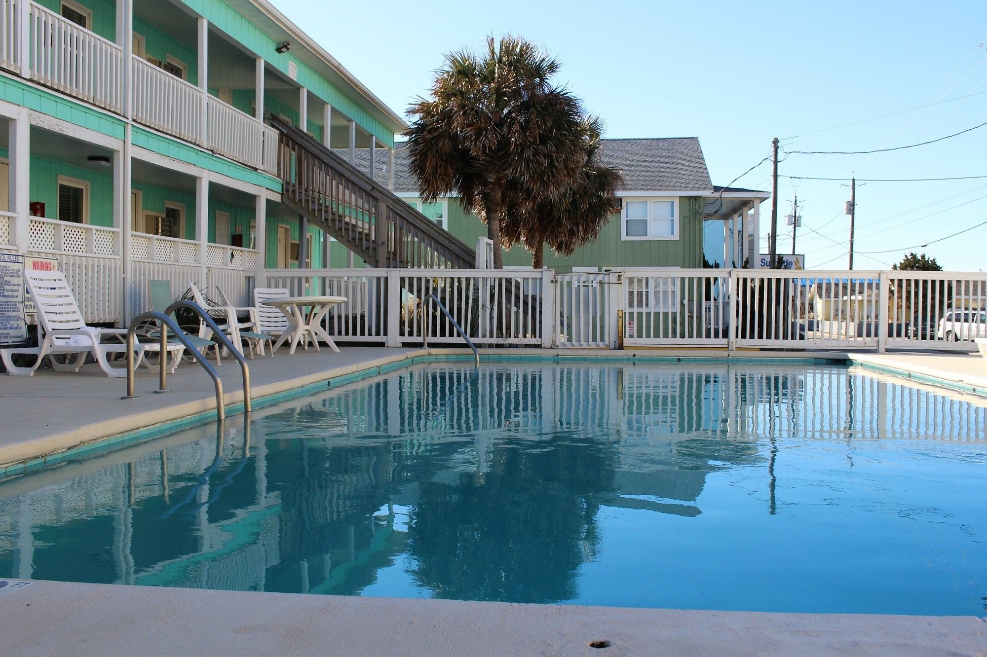 Surfside Motor Lodge