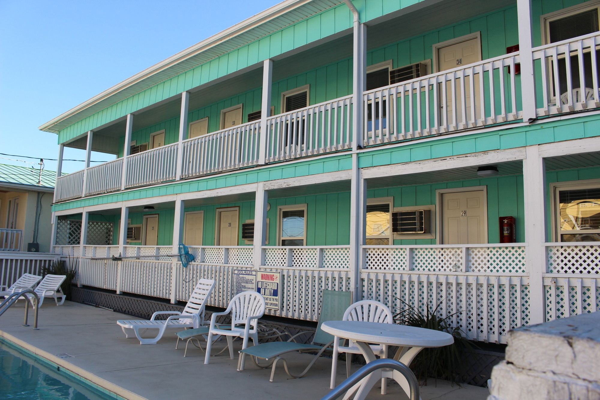 Surfside Motor Lodge