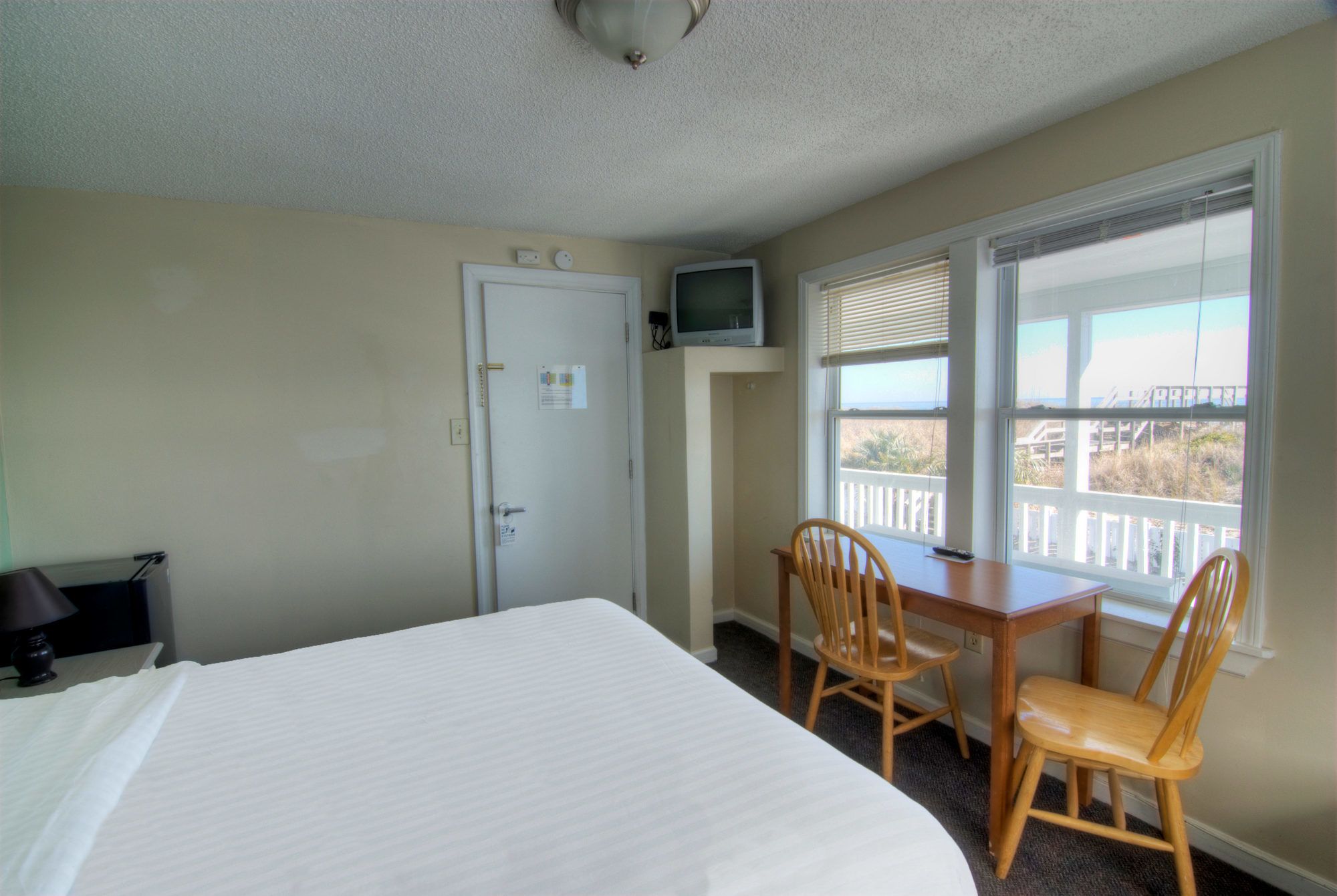 Surfside Motor Lodge