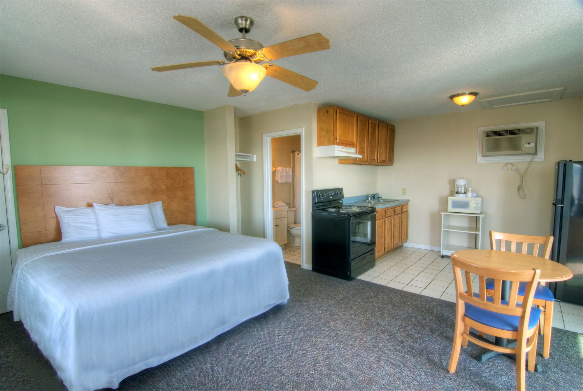 Surfside Motor Lodge