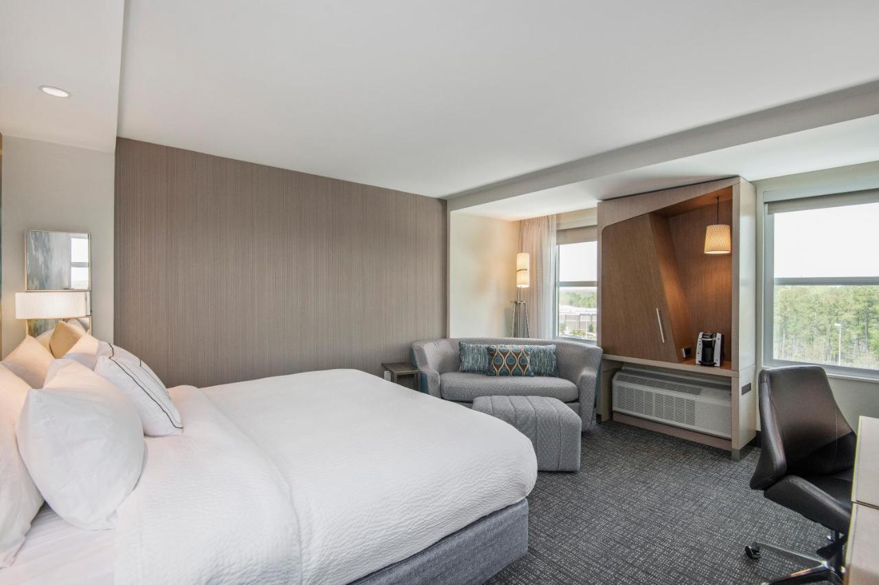 Courtyard Raleigh Cary Parkside Town Commons