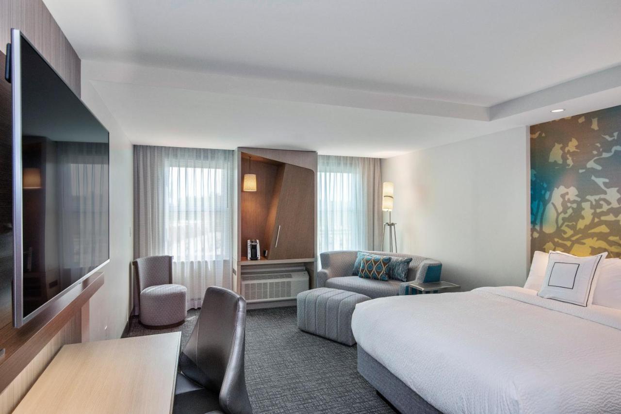 Courtyard Raleigh Cary Parkside Town Commons