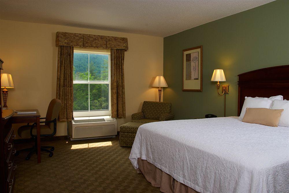 Hampton Inn & Suites Cashiers-Sapphire Valley