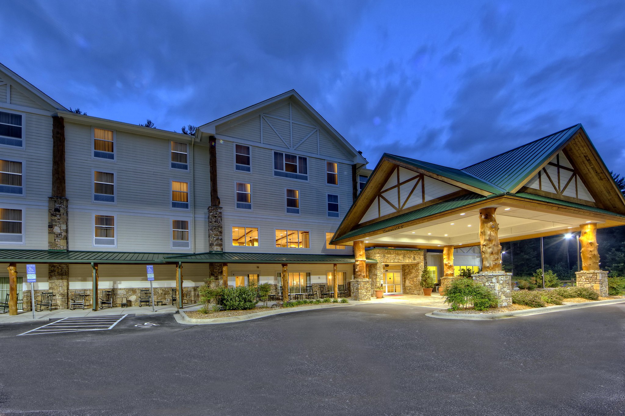 Hampton Inn & Suites Cashiers-Sapphire Valley